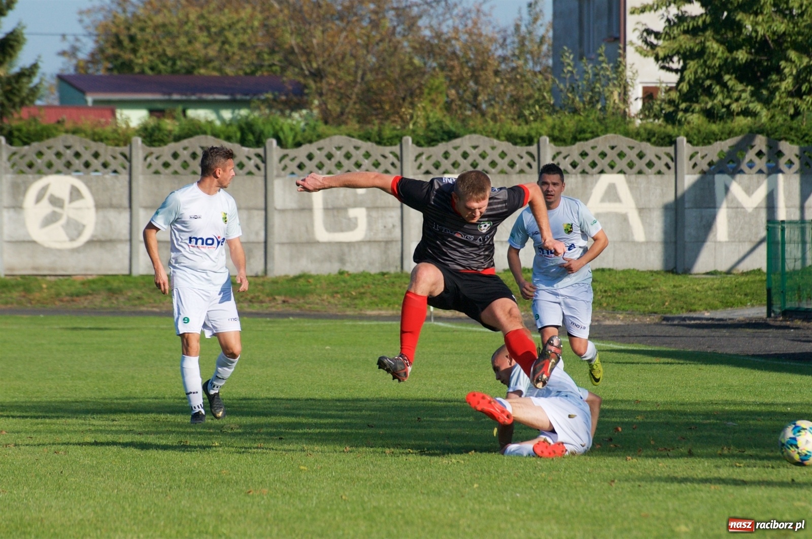 Zdjęcie w galerii na portalu naszraciborz.pl: Klasa okręgowa. Bez bramek w starciu beniaminków [FOTO] wiadomości z regionu