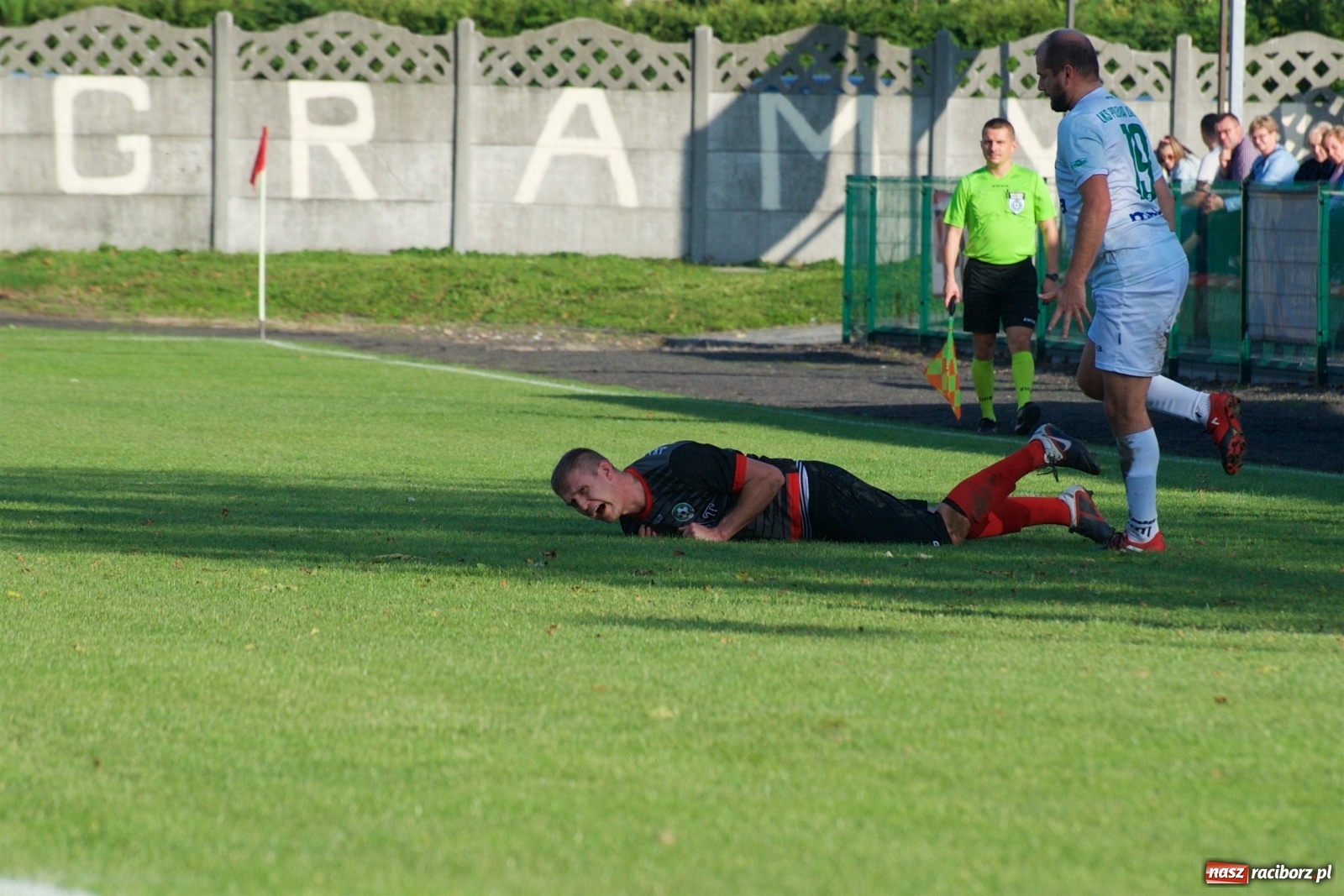 Zdjęcie w galerii na portalu naszraciborz.pl: Klasa okręgowa. Bez bramek w starciu beniaminków [FOTO] wiadomości z regionu