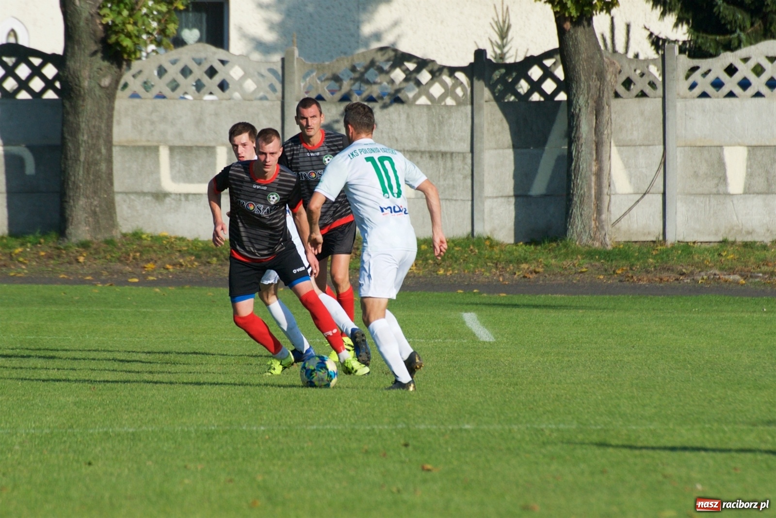 Zdjęcie w galerii na portalu naszraciborz.pl: Klasa okręgowa. Bez bramek w starciu beniaminków [FOTO] wiadomości z regionu