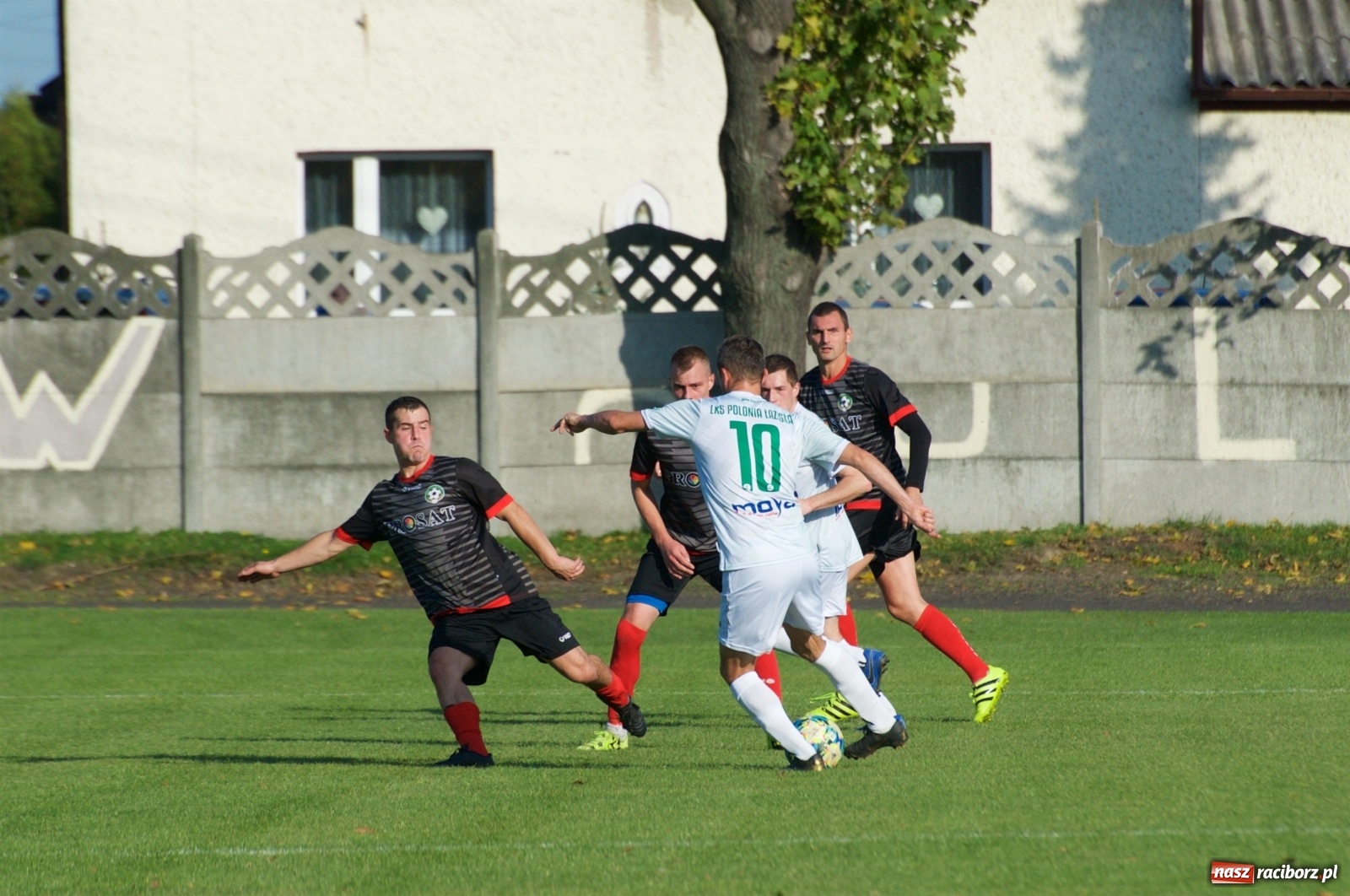 Zdjęcie w galerii na portalu naszraciborz.pl: Klasa okręgowa. Bez bramek w starciu beniaminków [FOTO] wiadomości z regionu
