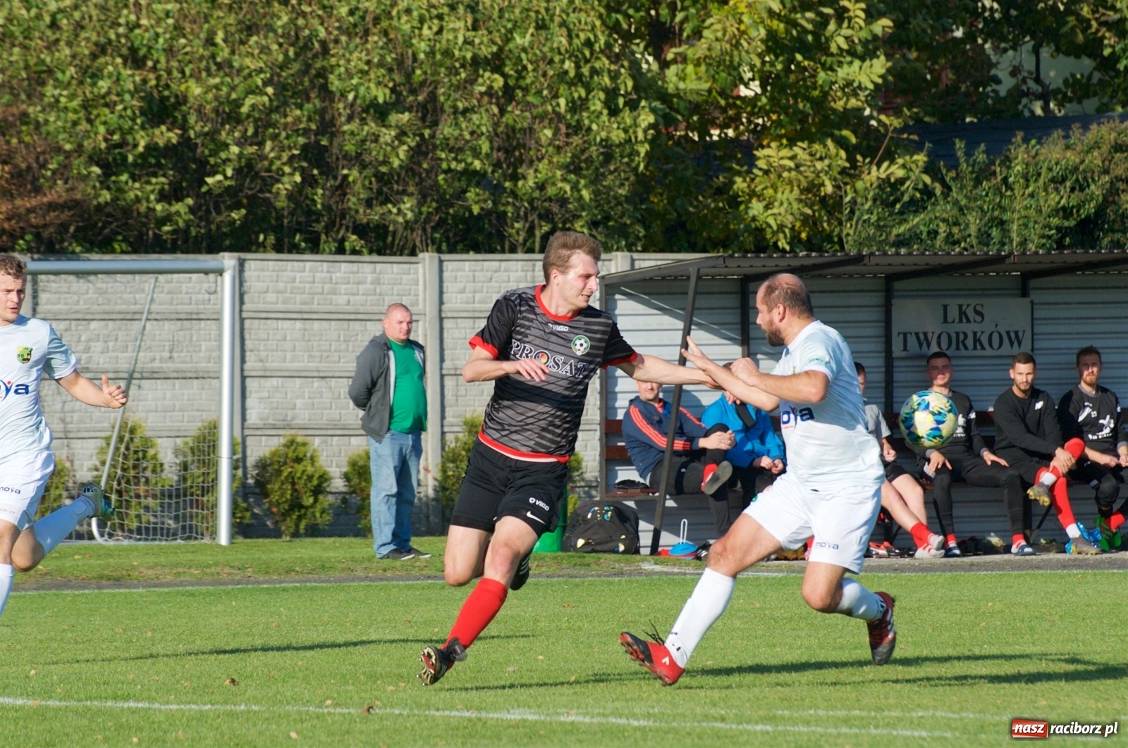 Zdjęcie w galerii na portalu naszraciborz.pl: Klasa okręgowa. Bez bramek w starciu beniaminków [FOTO] wiadomości z regionu