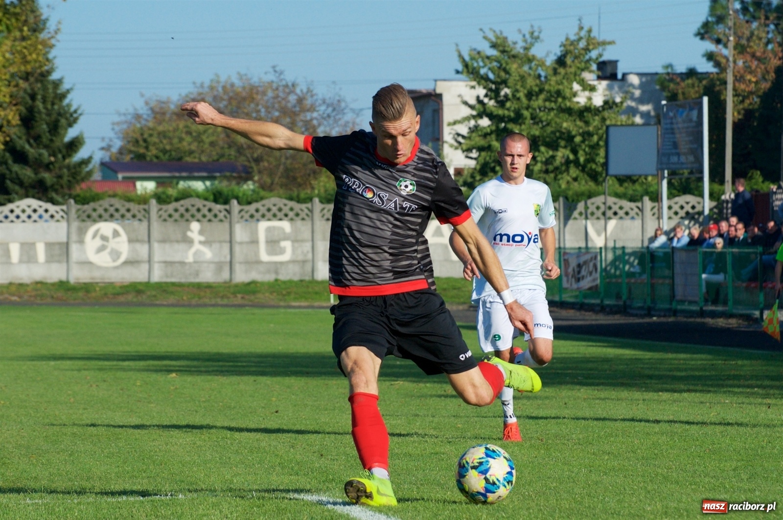 Zdjęcie w galerii na portalu naszraciborz.pl: Klasa okręgowa. Bez bramek w starciu beniaminków [FOTO] wiadomości z regionu