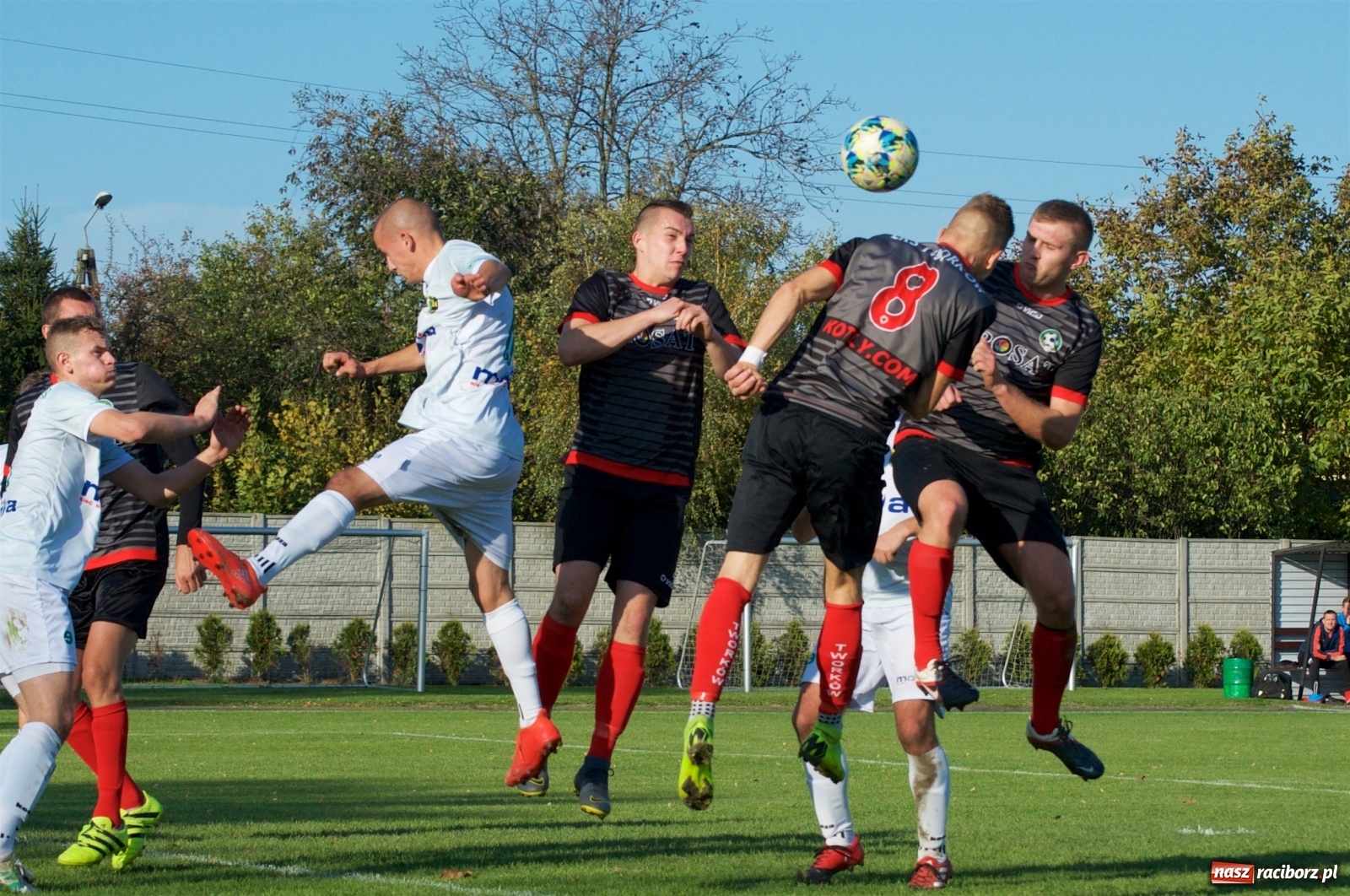 Zdjęcie w galerii na portalu naszraciborz.pl: Klasa okręgowa. Bez bramek w starciu beniaminków [FOTO] wiadomości z regionu