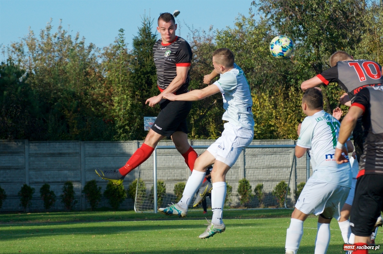Zdjęcie w galerii na portalu naszraciborz.pl: Klasa okręgowa. Bez bramek w starciu beniaminków [FOTO] wiadomości z regionu