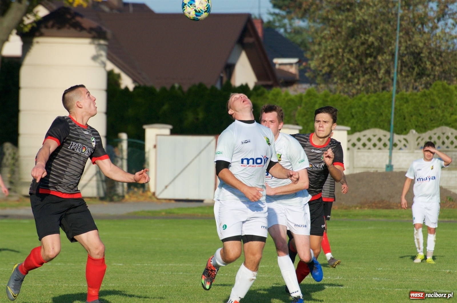 Zdjęcie w galerii na portalu naszraciborz.pl: Klasa okręgowa. Bez bramek w starciu beniaminków [FOTO] wiadomości z regionu