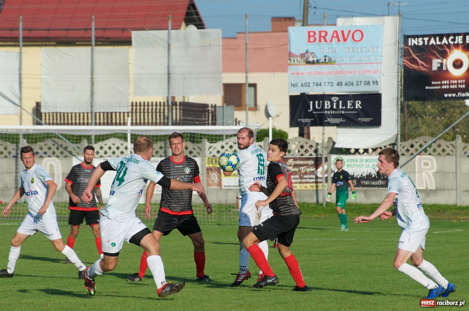 Zdjęcie w galerii na portalu naszraciborz.pl: Klasa okręgowa. Bez bramek w starciu beniaminków [FOTO] wiadomości z regionu
