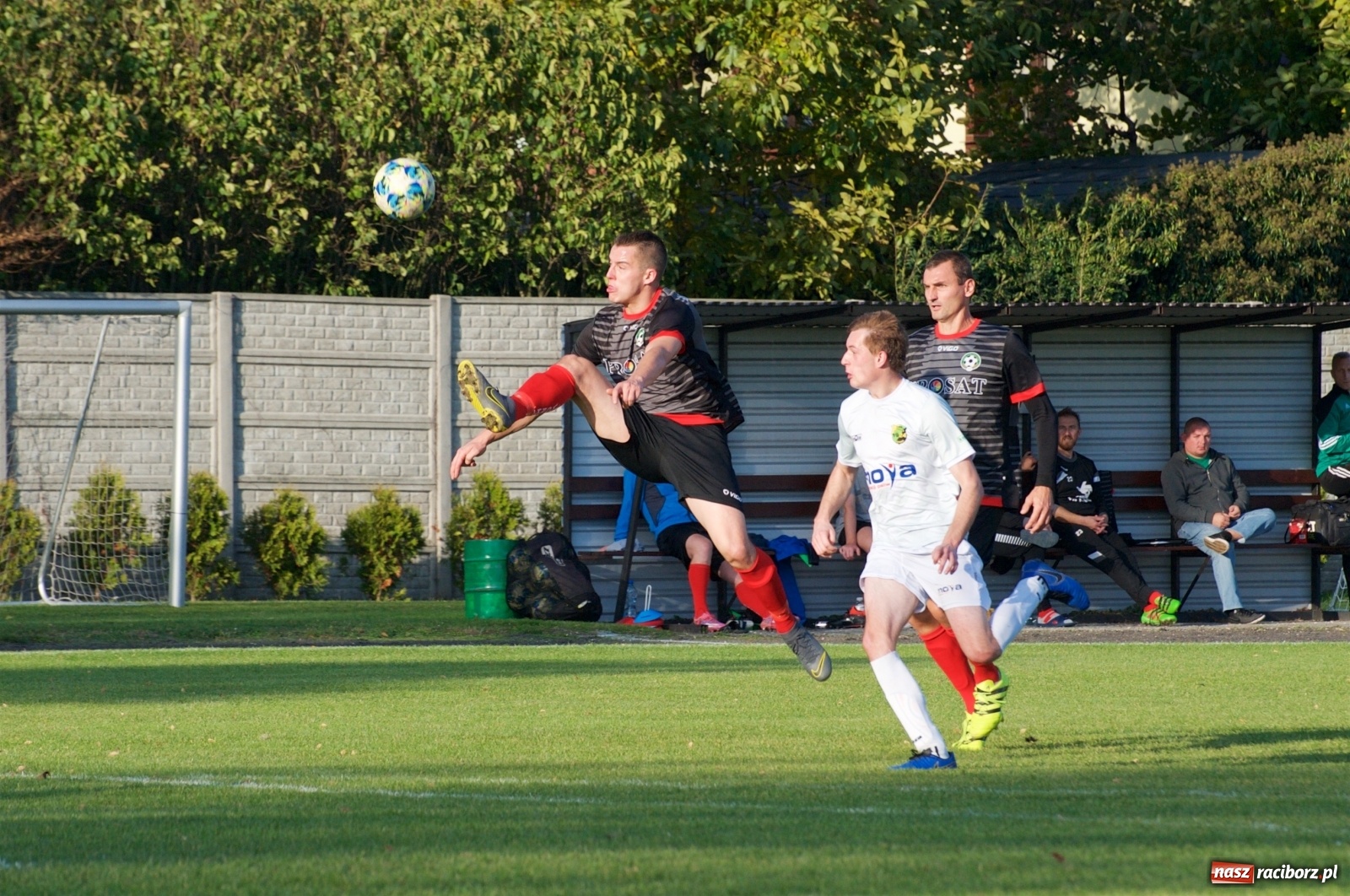 Zdjęcie w galerii na portalu naszraciborz.pl: Klasa okręgowa. Bez bramek w starciu beniaminków [FOTO] wiadomości z regionu
