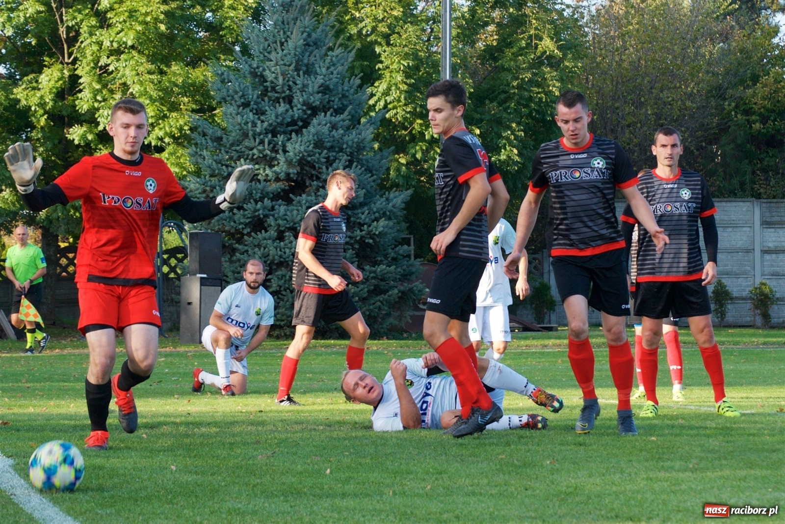 Zdjęcie w galerii na portalu naszraciborz.pl: Klasa okręgowa. Bez bramek w starciu beniaminków [FOTO] wiadomości z regionu