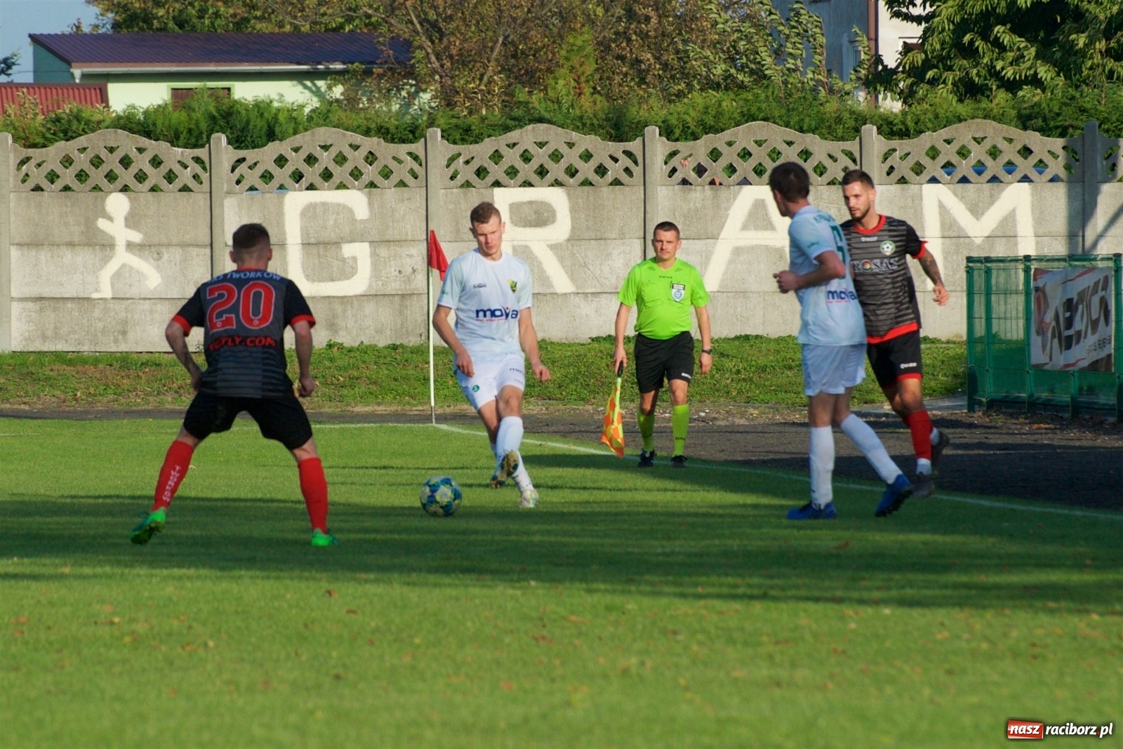 Zdjęcie w galerii na portalu naszraciborz.pl: Klasa okręgowa. Bez bramek w starciu beniaminków [FOTO] wiadomości z regionu
