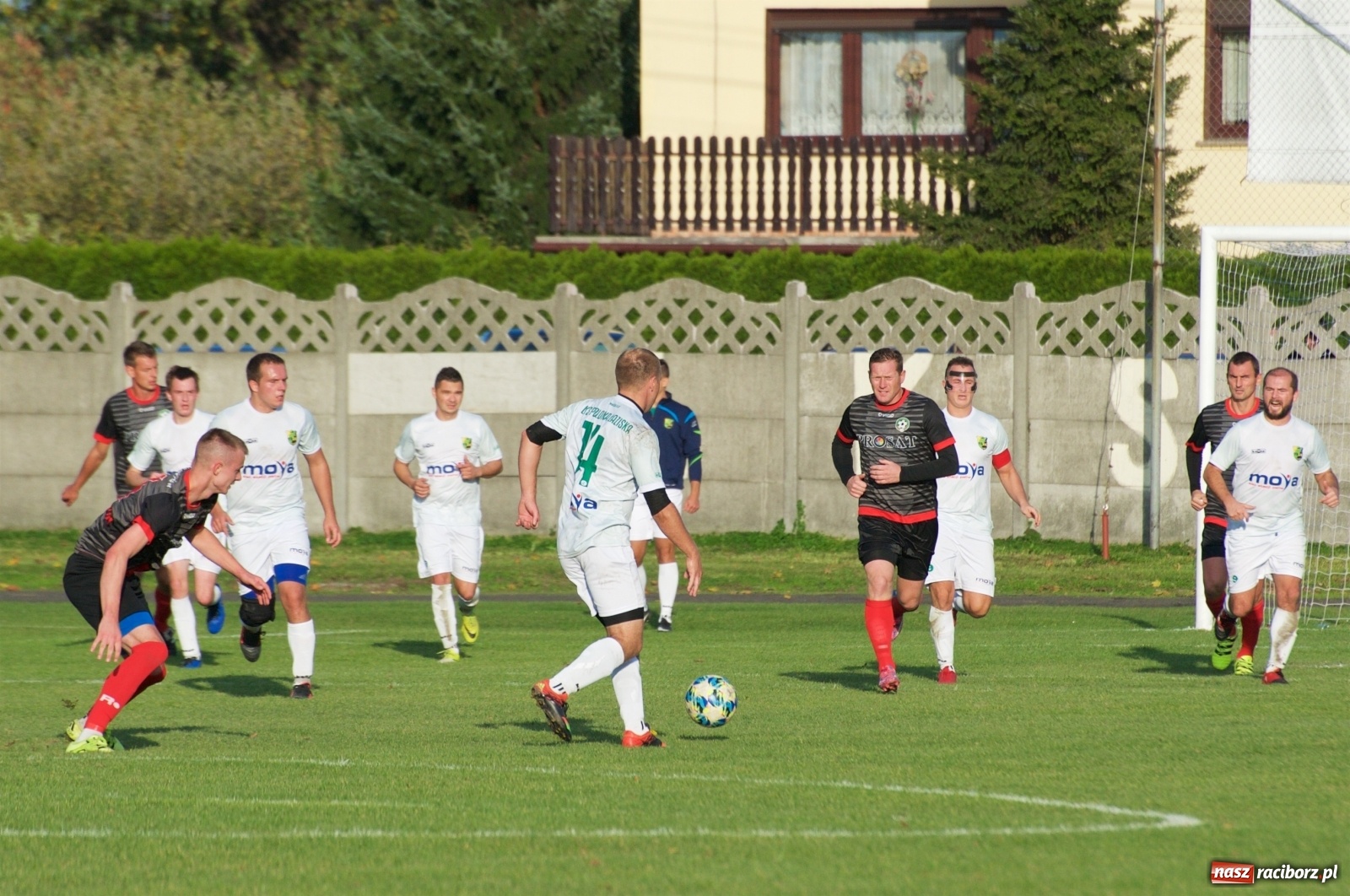 Zdjęcie w galerii na portalu naszraciborz.pl: Klasa okręgowa. Bez bramek w starciu beniaminków [FOTO] wiadomości z regionu