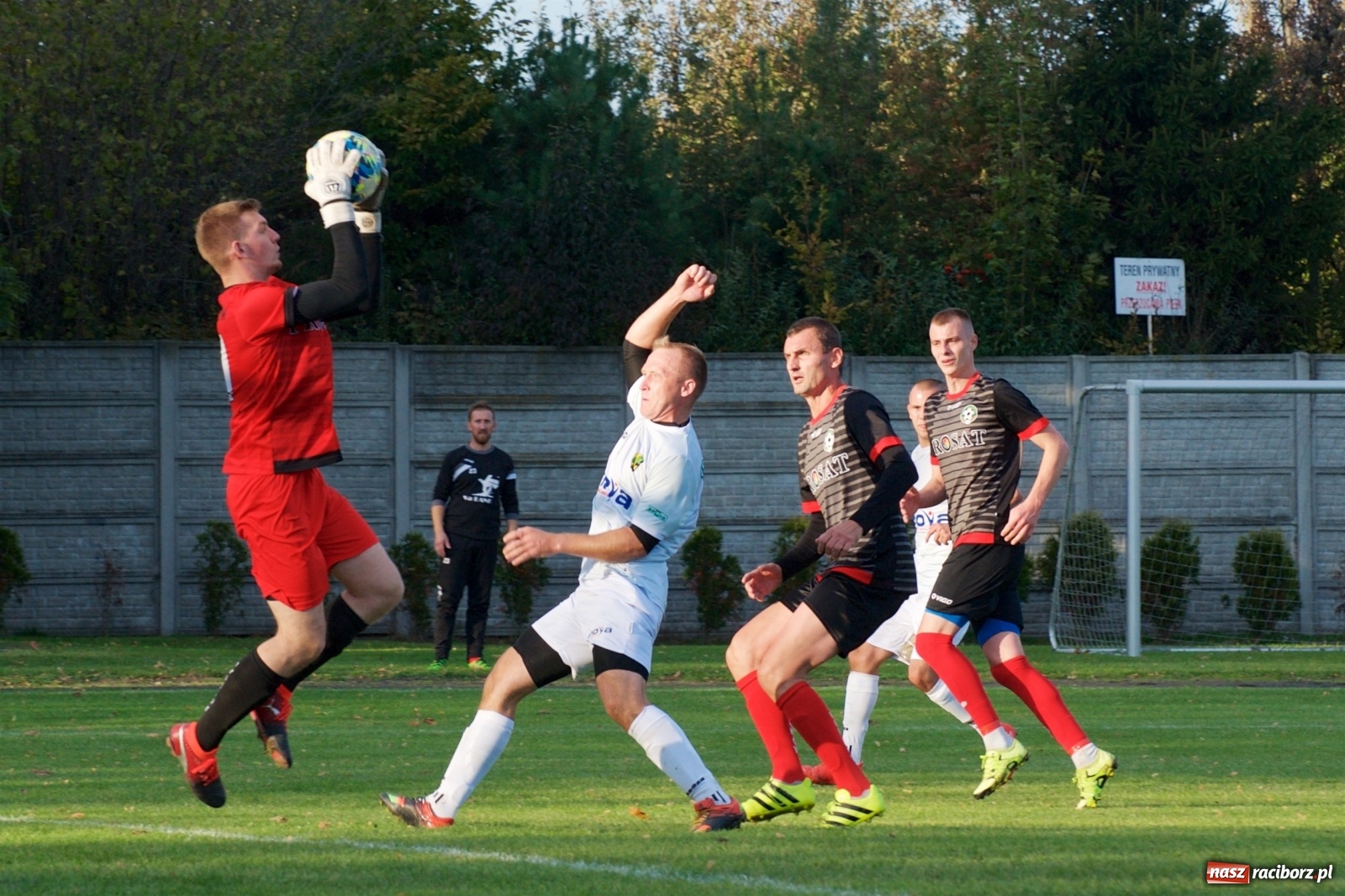 Zdjęcie w galerii na portalu naszraciborz.pl: Klasa okręgowa. Bez bramek w starciu beniaminków [FOTO] wiadomości z regionu