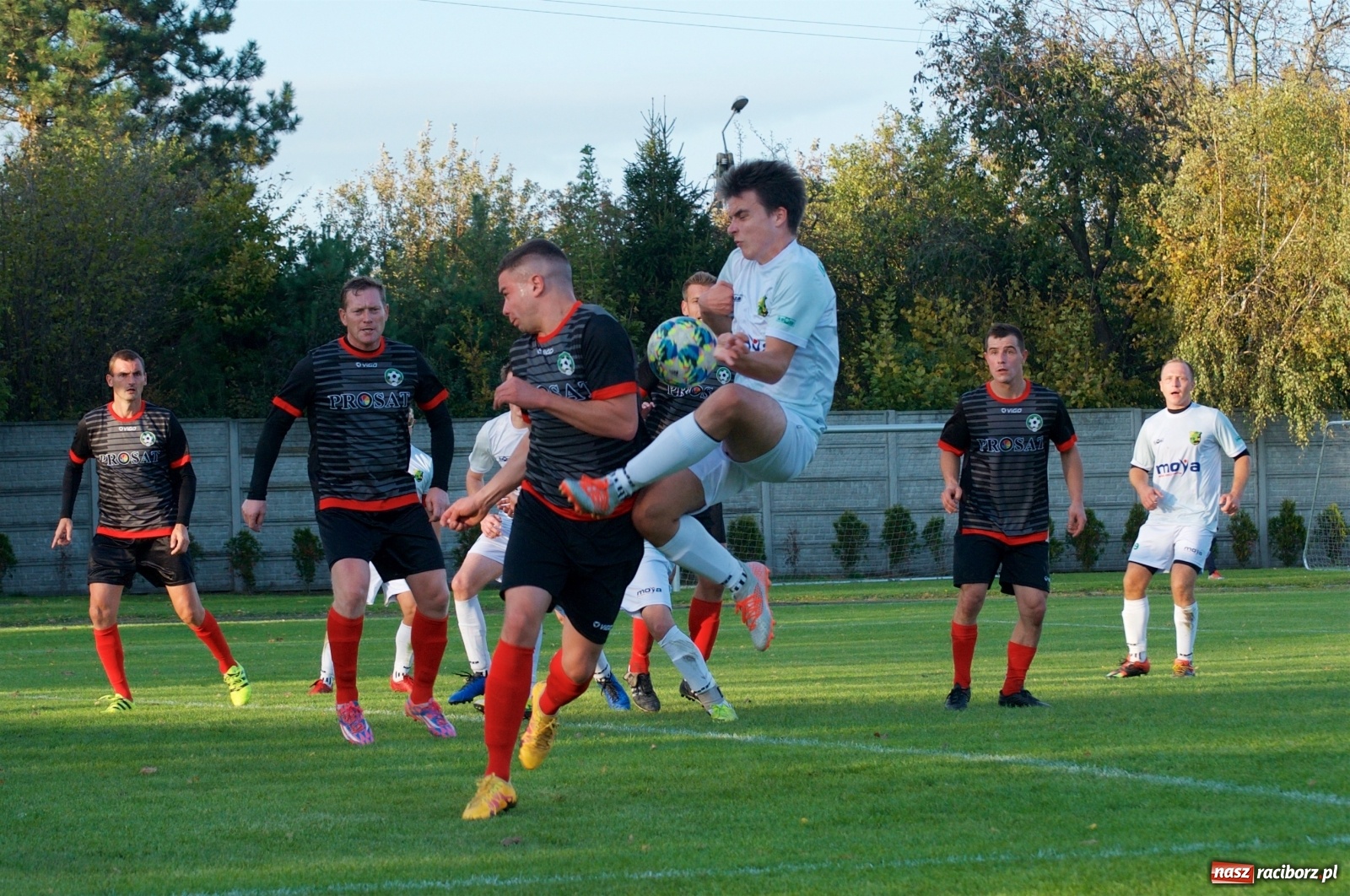 Zdjęcie w galerii na portalu naszraciborz.pl: Klasa okręgowa. Bez bramek w starciu beniaminków [FOTO] wiadomości z regionu