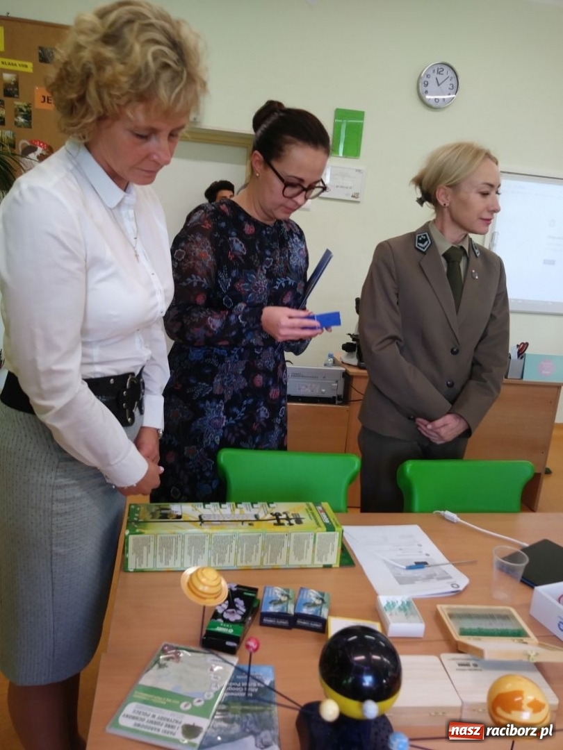 Zdjęcie w galerii na portalu naszraciborz.pl: W kuźniańskiej podstawówce powstała Zielona Pracownia wiadomości z regionu