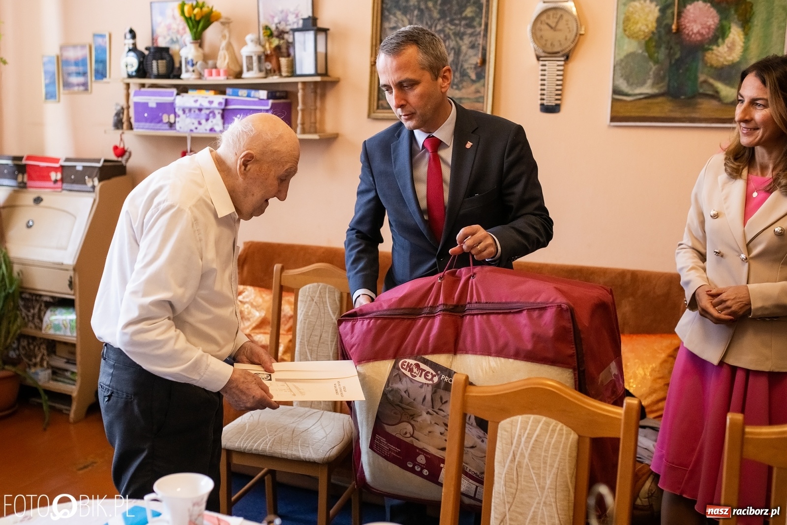 Zdjęcie w galerii na portalu naszraciborz.pl: Stulatek Paweł Kołek z Raciborza odebrał gratulacje od prezydenta wiadomości z regionu