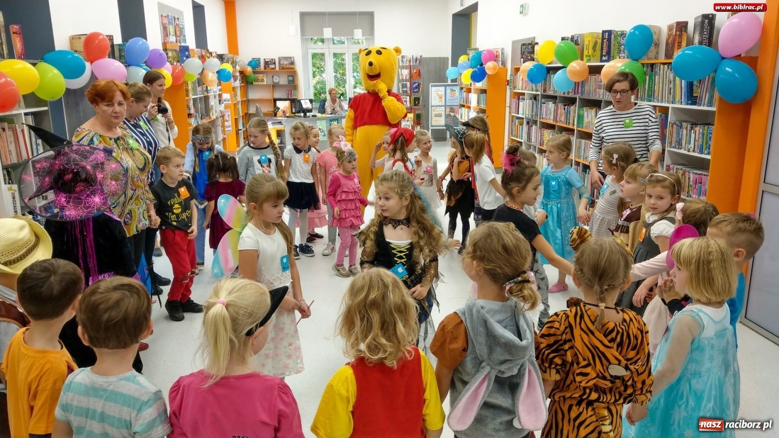 Zdjęcie w galerii na portalu naszraciborz.pl: Urodziny Kubusia Puchatka w raciborskiej bibliotece  wiadomości z regionu