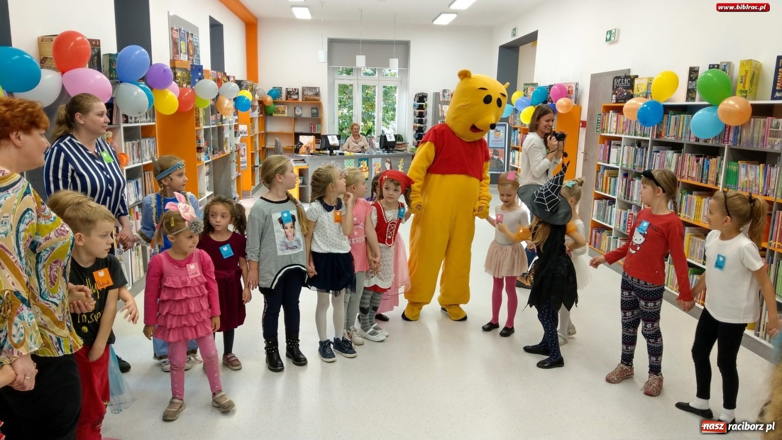 Zdjęcie w galerii na portalu naszraciborz.pl: Urodziny Kubusia Puchatka w raciborskiej bibliotece  wiadomości z regionu