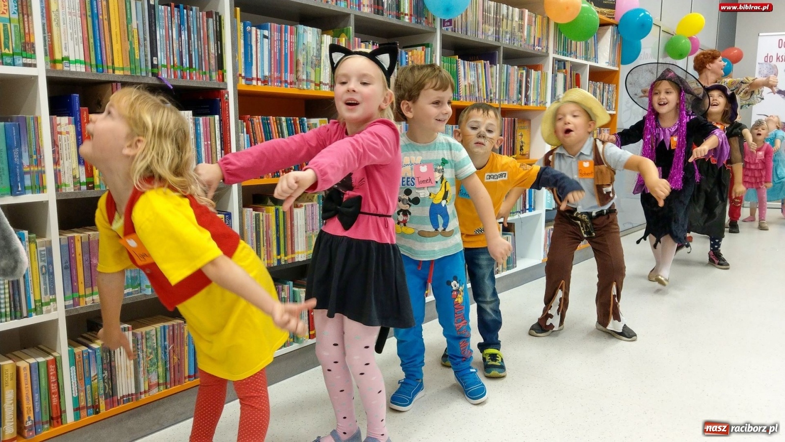 Zdjęcie w galerii na portalu naszraciborz.pl: Urodziny Kubusia Puchatka w raciborskiej bibliotece  wiadomości z regionu