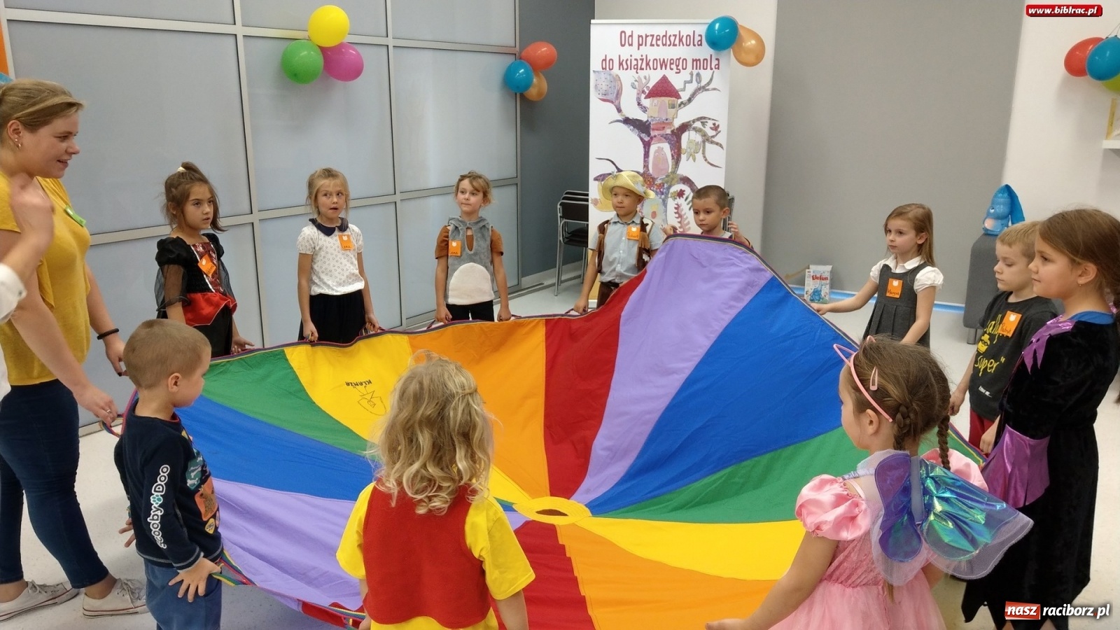 Zdjęcie w galerii na portalu naszraciborz.pl: Urodziny Kubusia Puchatka w raciborskiej bibliotece  wiadomości z regionu