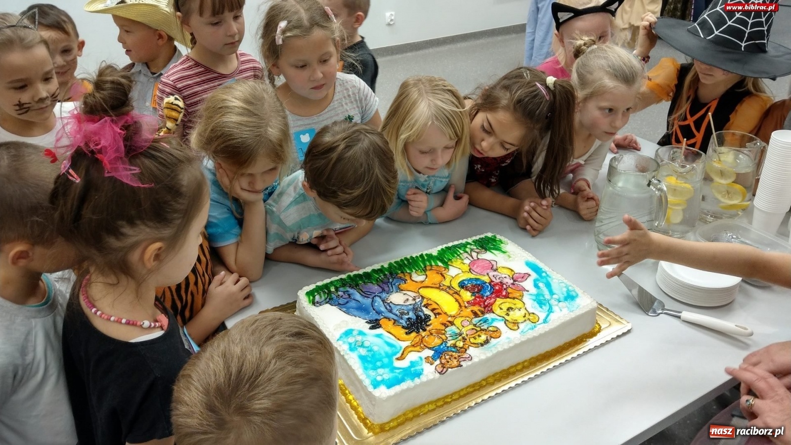 Zdjęcie w galerii na portalu naszraciborz.pl: Urodziny Kubusia Puchatka w raciborskiej bibliotece  wiadomości z regionu