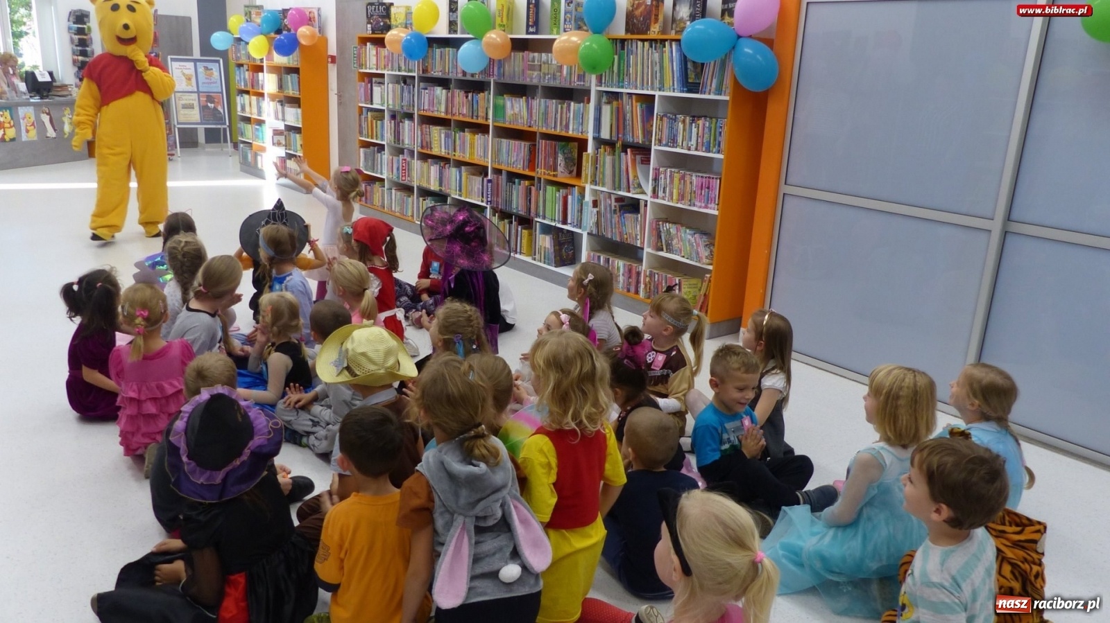 Zdjęcie w galerii na portalu naszraciborz.pl: Urodziny Kubusia Puchatka w raciborskiej bibliotece  wiadomości z regionu