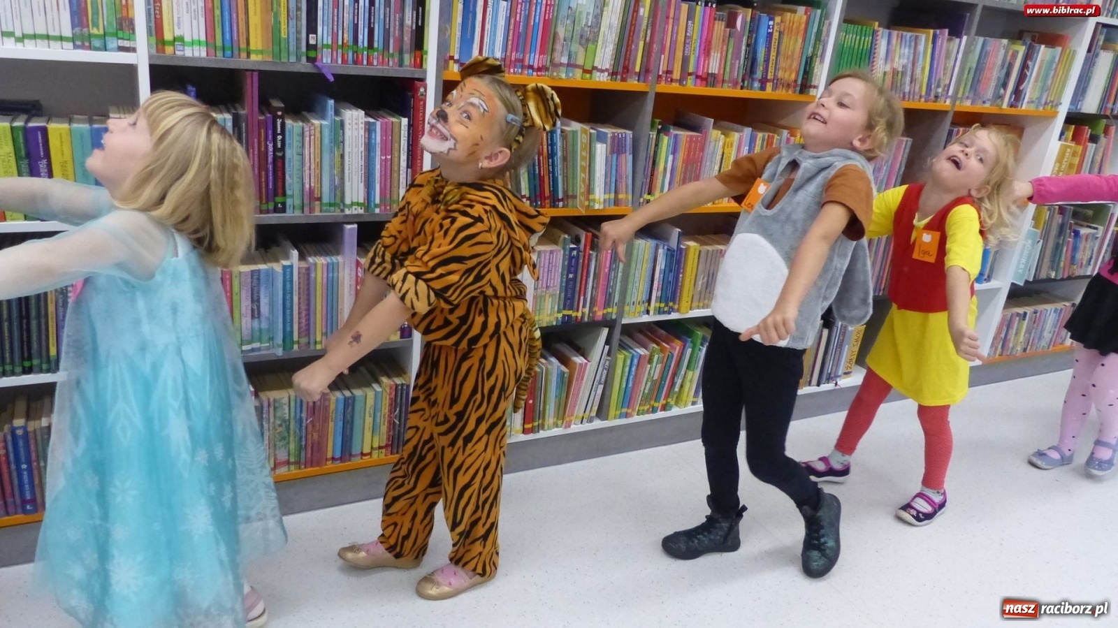 Zdjęcie w galerii na portalu naszraciborz.pl: Urodziny Kubusia Puchatka w raciborskiej bibliotece  wiadomości z regionu