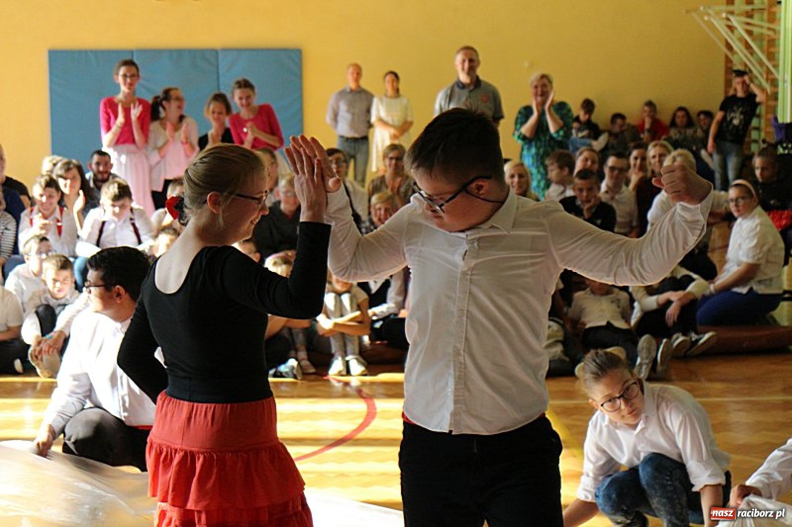 Zdjęcie w galerii na portalu naszraciborz.pl: Dzień Nauczyciela w Zespole Szkół Specjalnych wiadomości z regionu