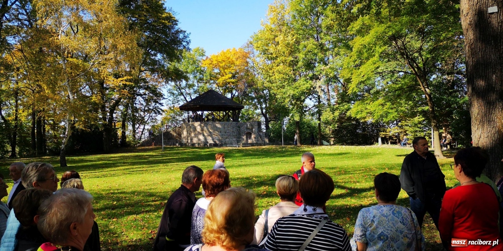Zdjęcie w galerii na portalu naszraciborz.pl: Cieszyn ucieszył seniorów z gminy Krzanowice i Chuchelná  wiadomości z regionu