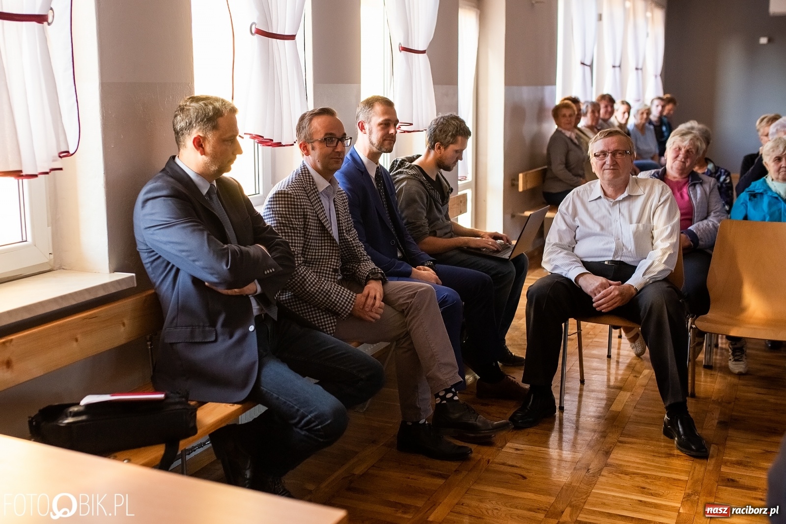 Zdjęcie w galerii na portalu naszraciborz.pl: Gaz, ekrany i rozkład jazdy. Miedonia przepytała prezydenta [FOTO i AUDIO] wiadomości z regionu