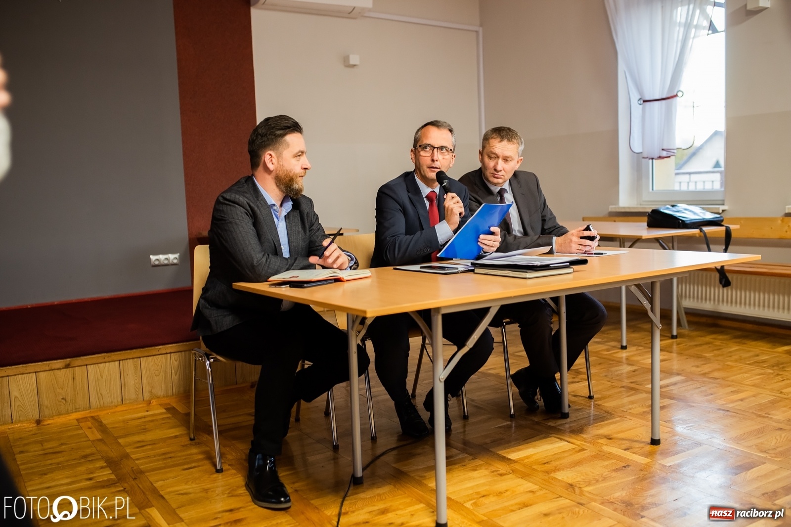 Zdjęcie w galerii na portalu naszraciborz.pl: Gaz, ekrany i rozkład jazdy. Miedonia przepytała prezydenta [FOTO i AUDIO] wiadomości z regionu