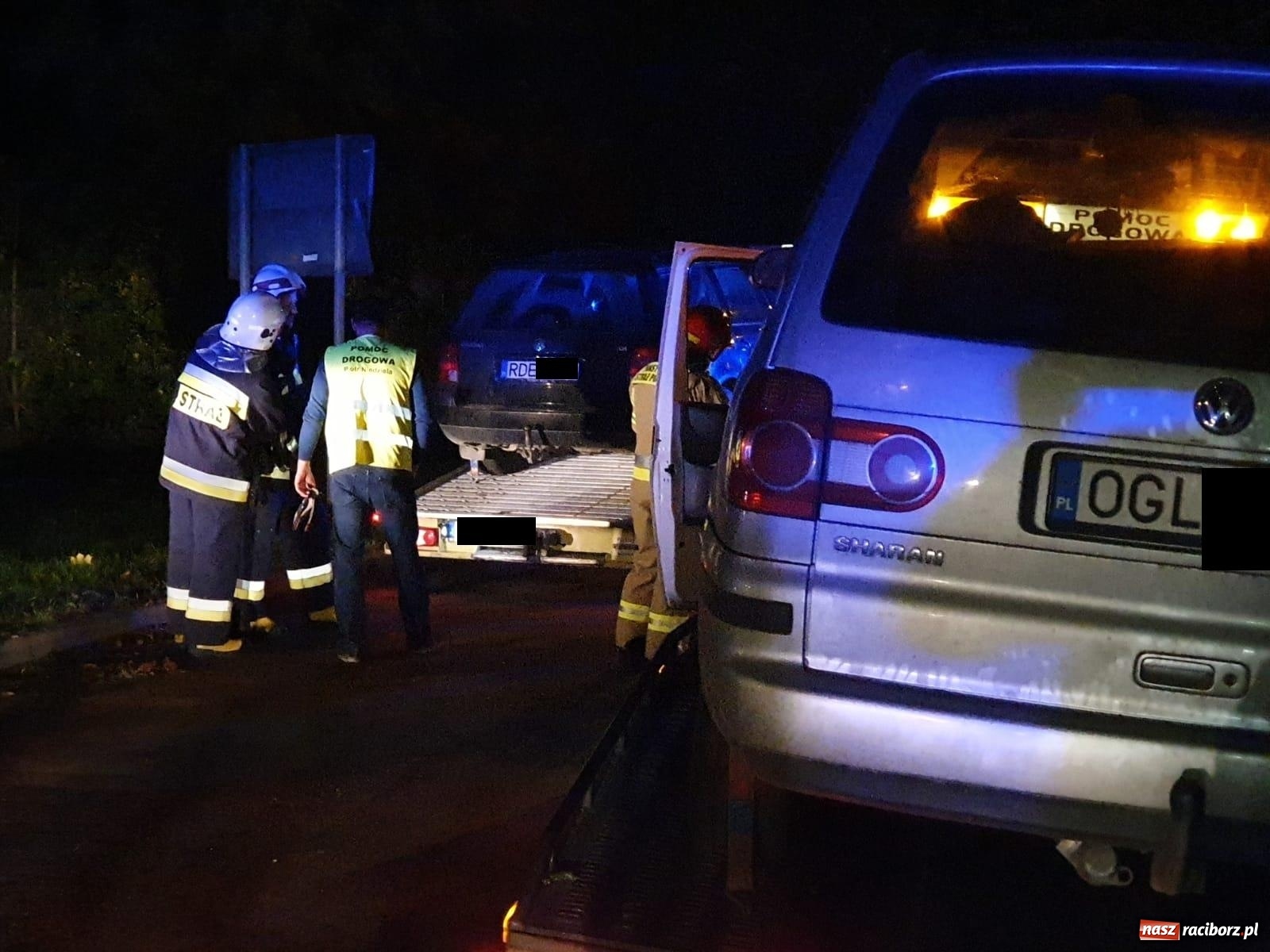 Zdjęcie w galerii na portalu naszraciborz.pl: Zderzenie dwóch volkswagenów w Pawłowie [FOTO] wiadomości z regionu