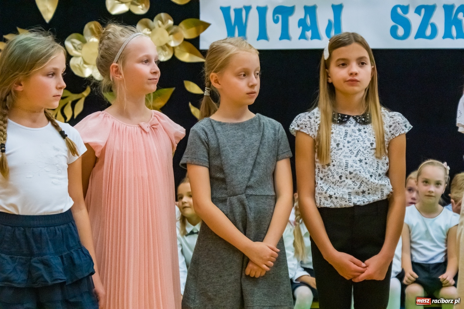 Zdjęcie w galerii na portalu naszraciborz.pl: Pierwszoklasiści dołączyli do grona uczniów SP 13 [FOTO i WIDEO] wiadomości z regionu