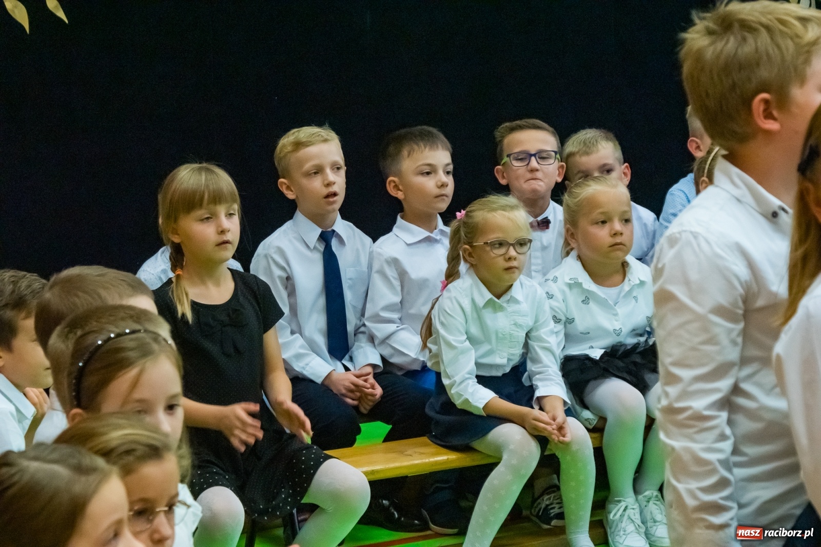 Zdjęcie w galerii na portalu naszraciborz.pl: Pierwszoklasiści dołączyli do grona uczniów SP 13 [FOTO i WIDEO] wiadomości z regionu