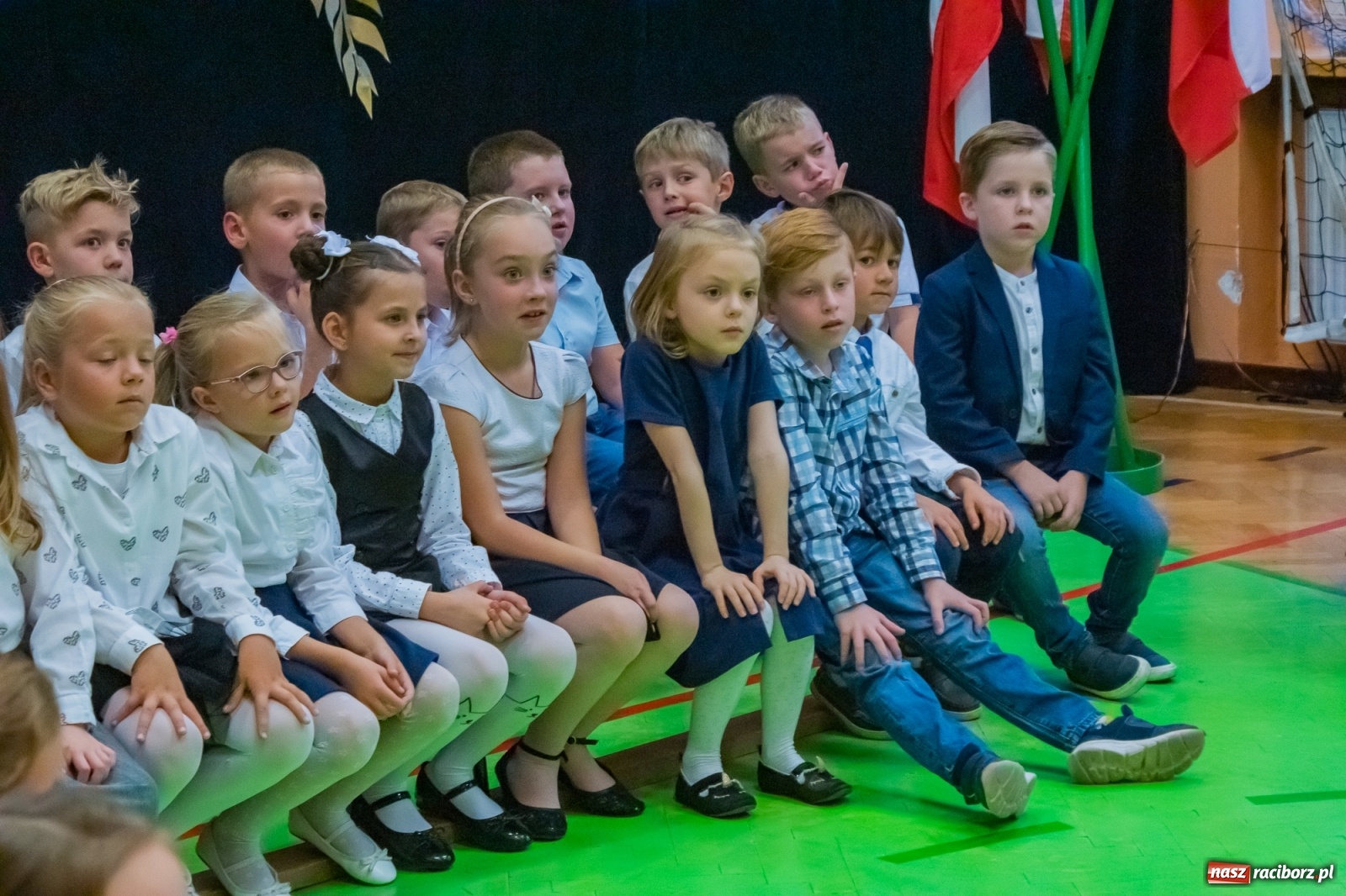 Zdjęcie w galerii na portalu naszraciborz.pl: Pierwszoklasiści dołączyli do grona uczniów SP 13 [FOTO i WIDEO] wiadomości z regionu