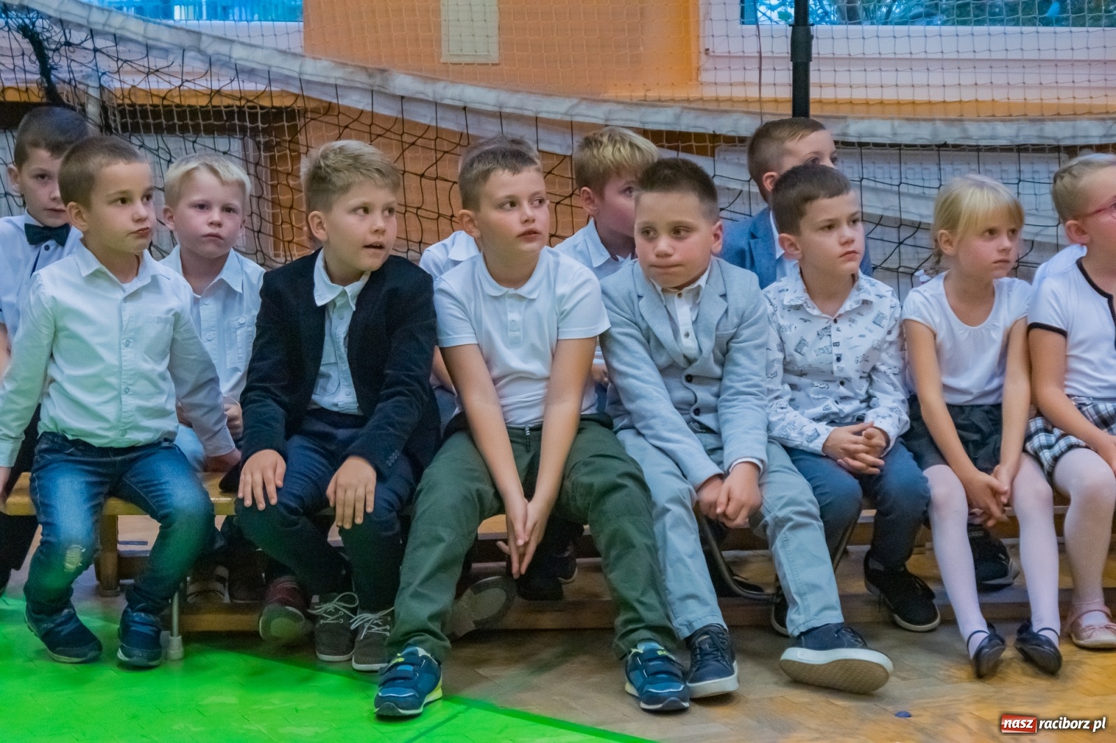 Zdjęcie w galerii na portalu naszraciborz.pl: Pierwszoklasiści dołączyli do grona uczniów SP 13 [FOTO i WIDEO] wiadomości z regionu