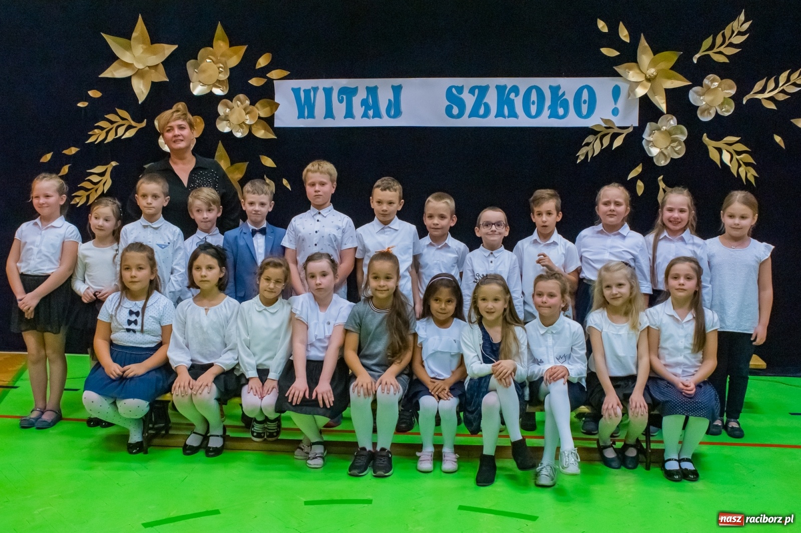 Zdjęcie w galerii na portalu naszraciborz.pl: Pierwszoklasiści dołączyli do grona uczniów SP 13 [FOTO i WIDEO] wiadomości z regionu