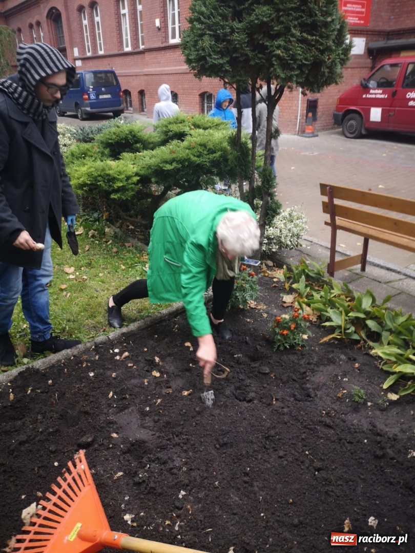 Zdjęcie w galerii na portalu naszraciborz.pl: Ośrodek dla niesłyszących przyjacielem raciborskiego hospicjum wiadomości z regionu