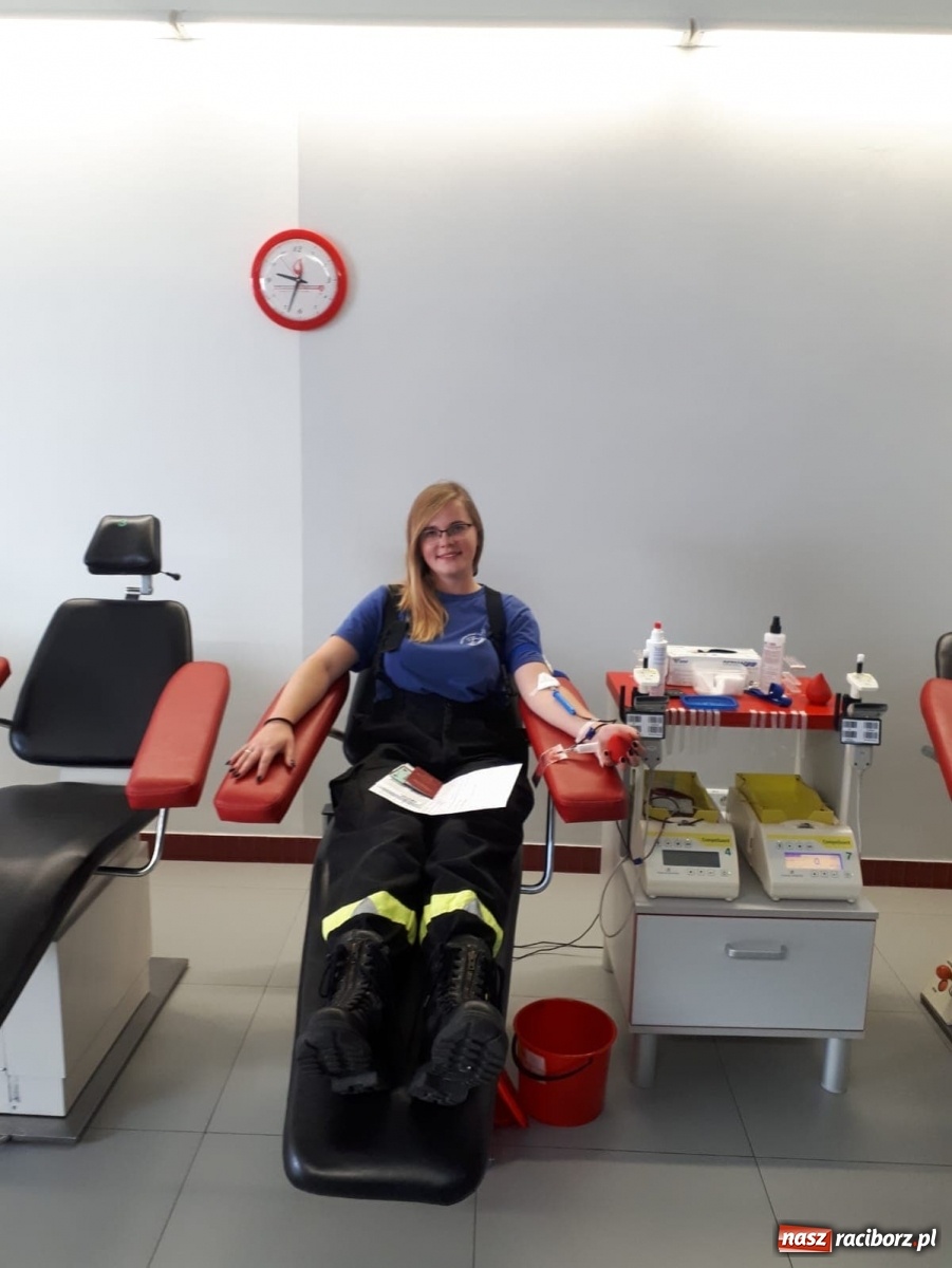 Zdjęcie w galerii na portalu naszraciborz.pl: Oddali krew dla poszkodowanych saperów wiadomości z regionu