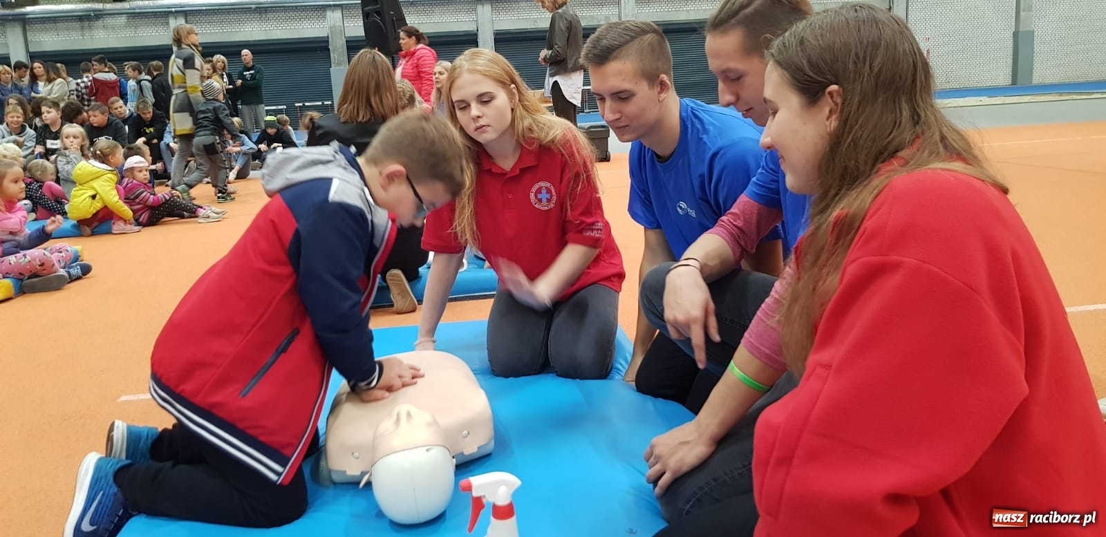 Zdjęcie w galerii na portalu naszraciborz.pl: ZSOMS edukuje z okazji Europejskiego Dnia Przywracania Czynności Serca  wiadomości z regionu