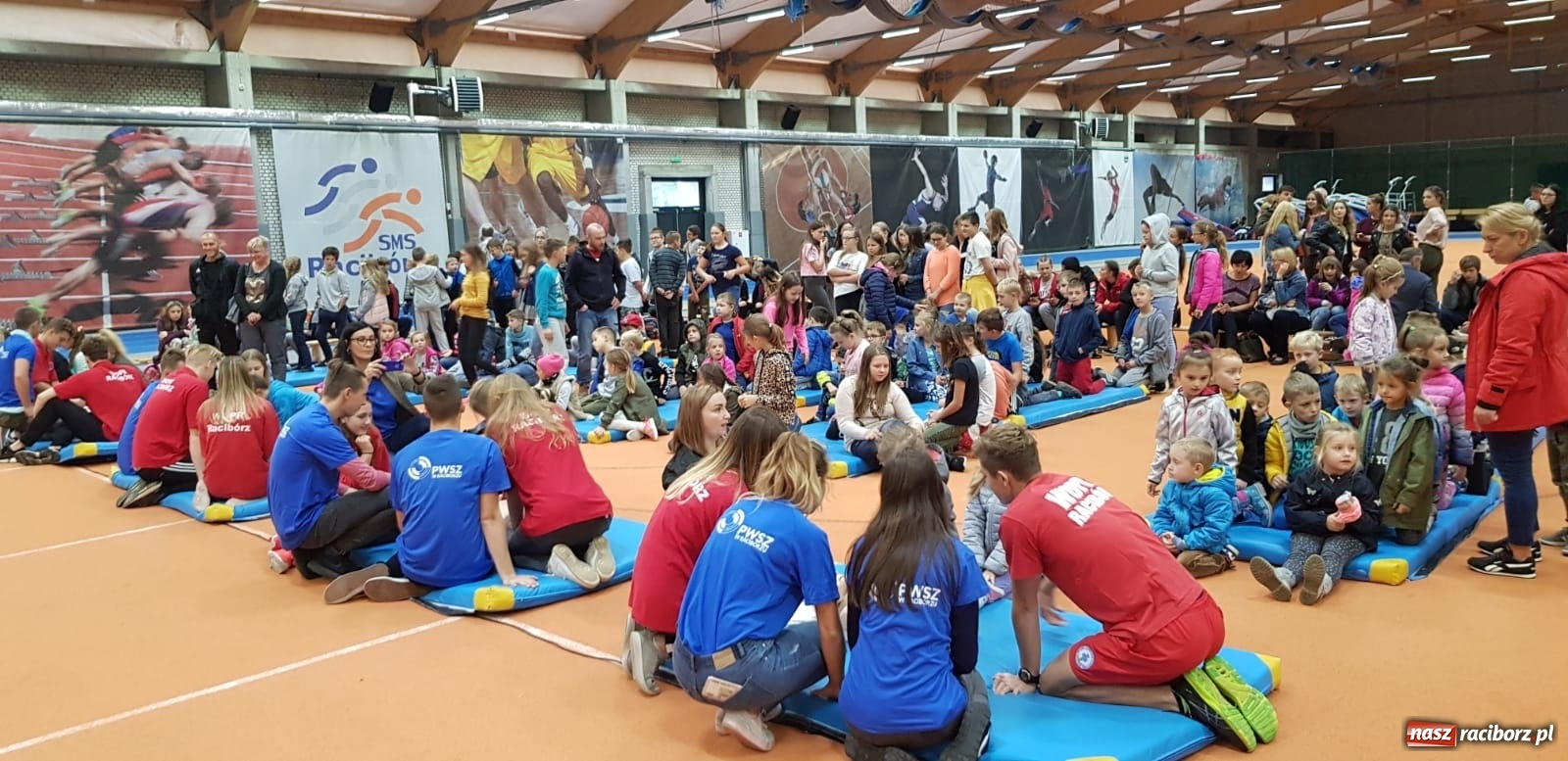 Zdjęcie w galerii na portalu naszraciborz.pl: ZSOMS edukuje z okazji Europejskiego Dnia Przywracania Czynności Serca  wiadomości z regionu