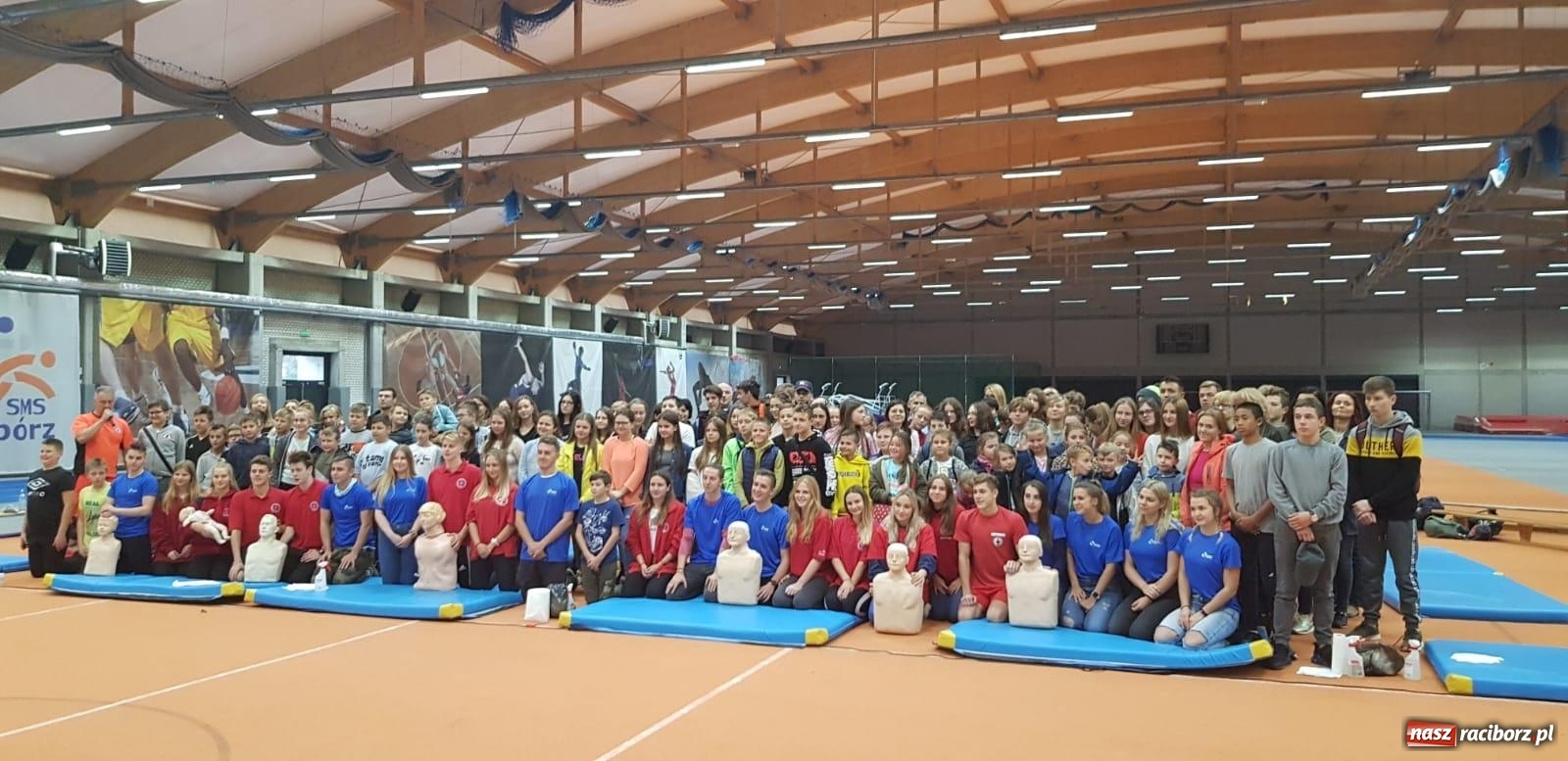 Zdjęcie w galerii na portalu naszraciborz.pl: ZSOMS edukuje z okazji Europejskiego Dnia Przywracania Czynności Serca  wiadomości z regionu