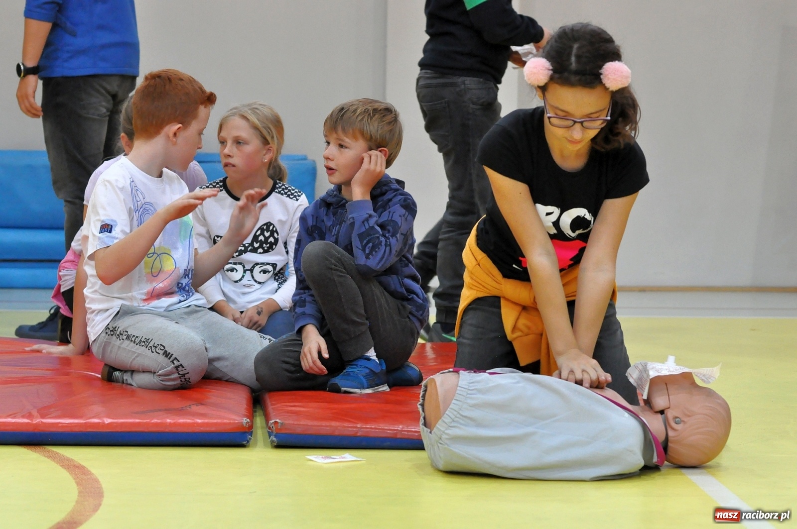 Zdjęcie w galerii na portalu naszraciborz.pl: #UczymyRatować w SP 1 na Ostrogu [FOTO i WIDEO]  wiadomości z regionu