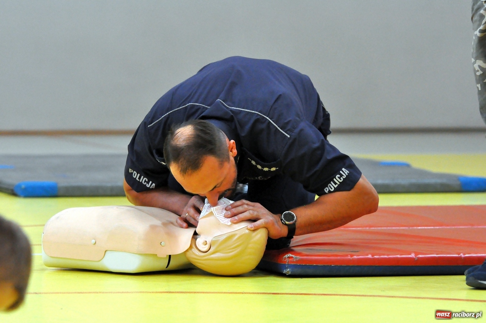 Zdjęcie w galerii na portalu naszraciborz.pl: #UczymyRatować w SP 1 na Ostrogu [FOTO i WIDEO]  wiadomości z regionu