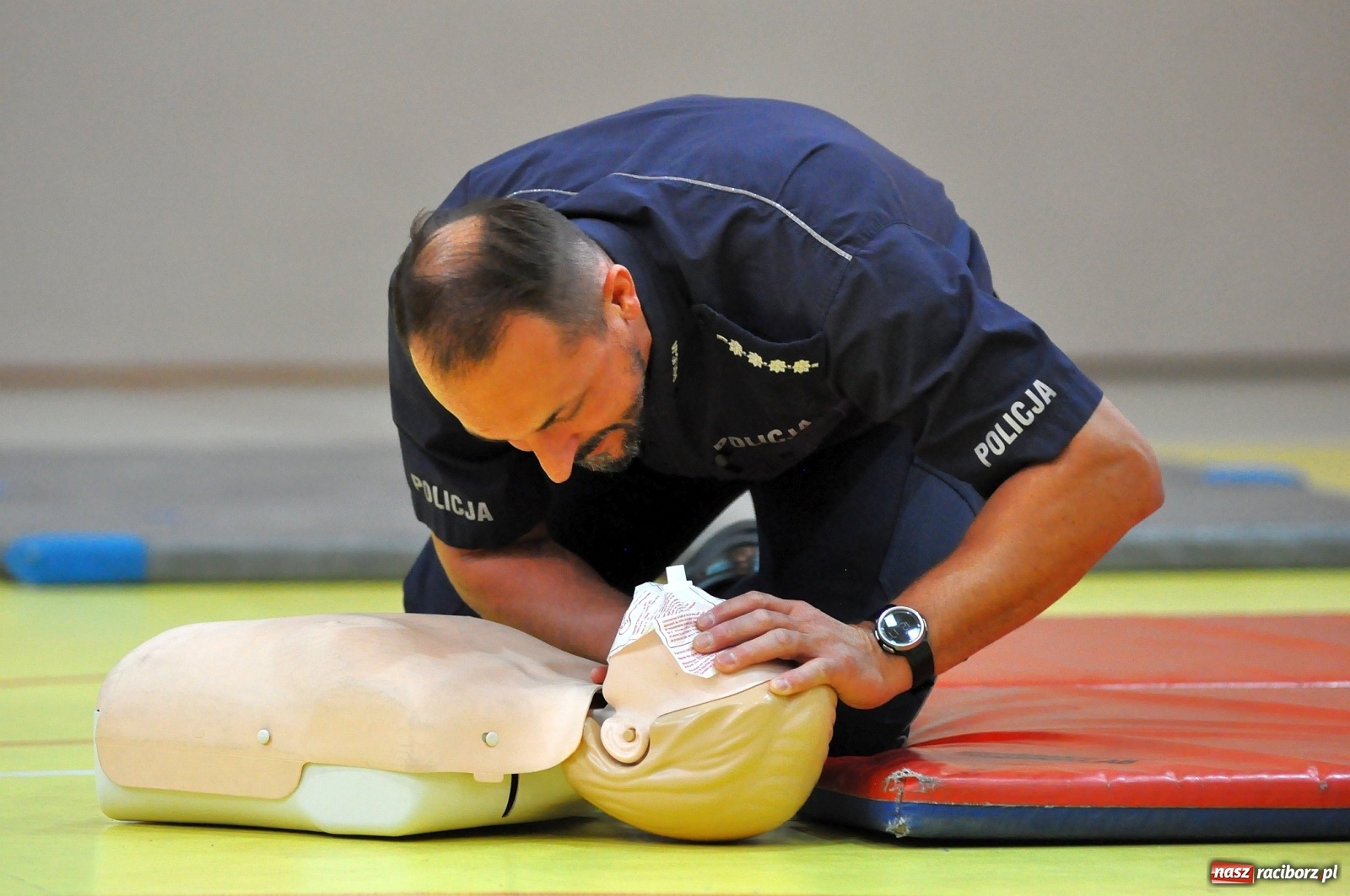 Zdjęcie w galerii na portalu naszraciborz.pl: #UczymyRatować w SP 1 na Ostrogu [FOTO i WIDEO]  wiadomości z regionu