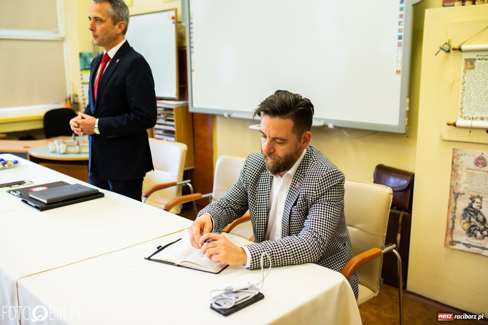 Zdjęcie w galerii na portalu naszraciborz.pl: Prezydent na Ostrogu. Frekwencja kiepska, NIE stanowcze [FOTO i AUDIO]  wiadomości z regionu