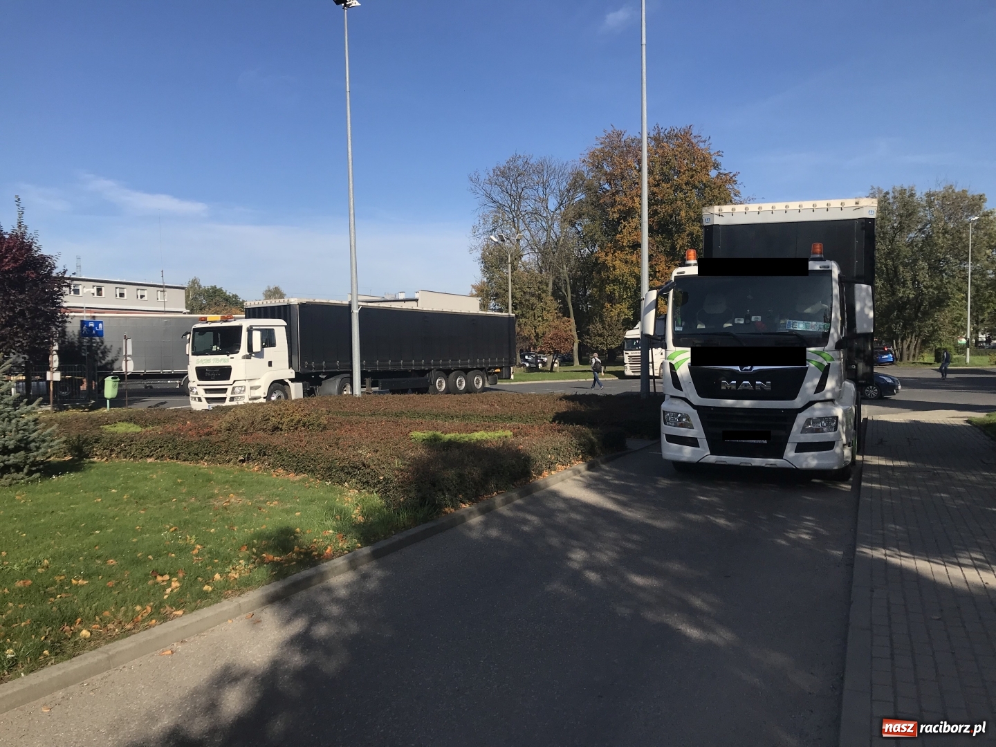 Zdjęcie w galerii na portalu naszraciborz.pl: Zablokowano wjazdy do Rafako. Wierzyciele żądają zapłaty!  wiadomości z regionu