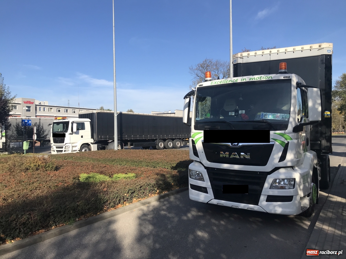 Zdjęcie w galerii na portalu naszraciborz.pl: Zablokowano wjazdy do Rafako. Wierzyciele żądają zapłaty!  wiadomości z regionu