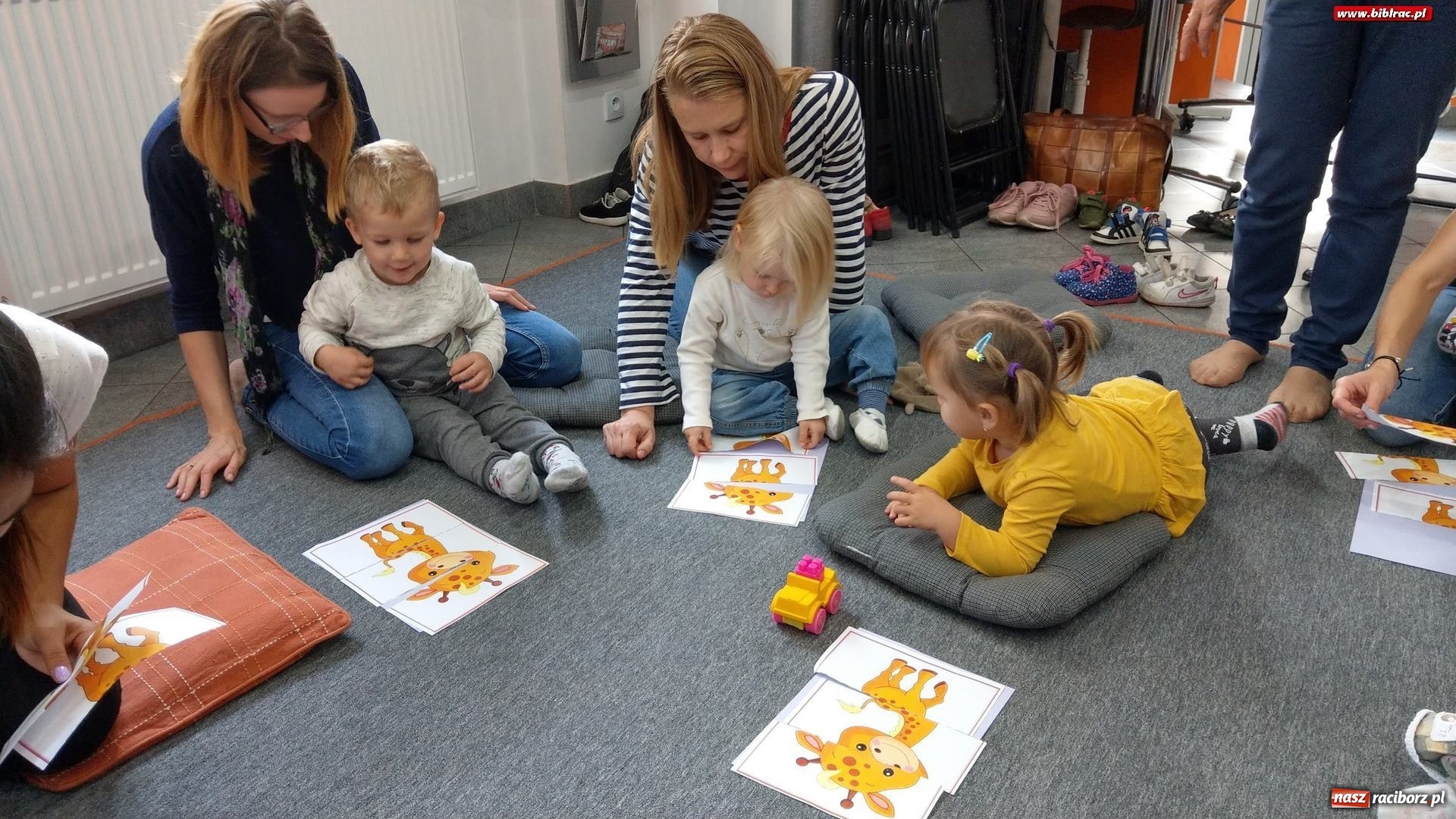 Zdjęcie w galerii na portalu naszraciborz.pl: Zwierzaki-dzieciaki w Klubie Malucha na Ostrogu wiadomości z regionu