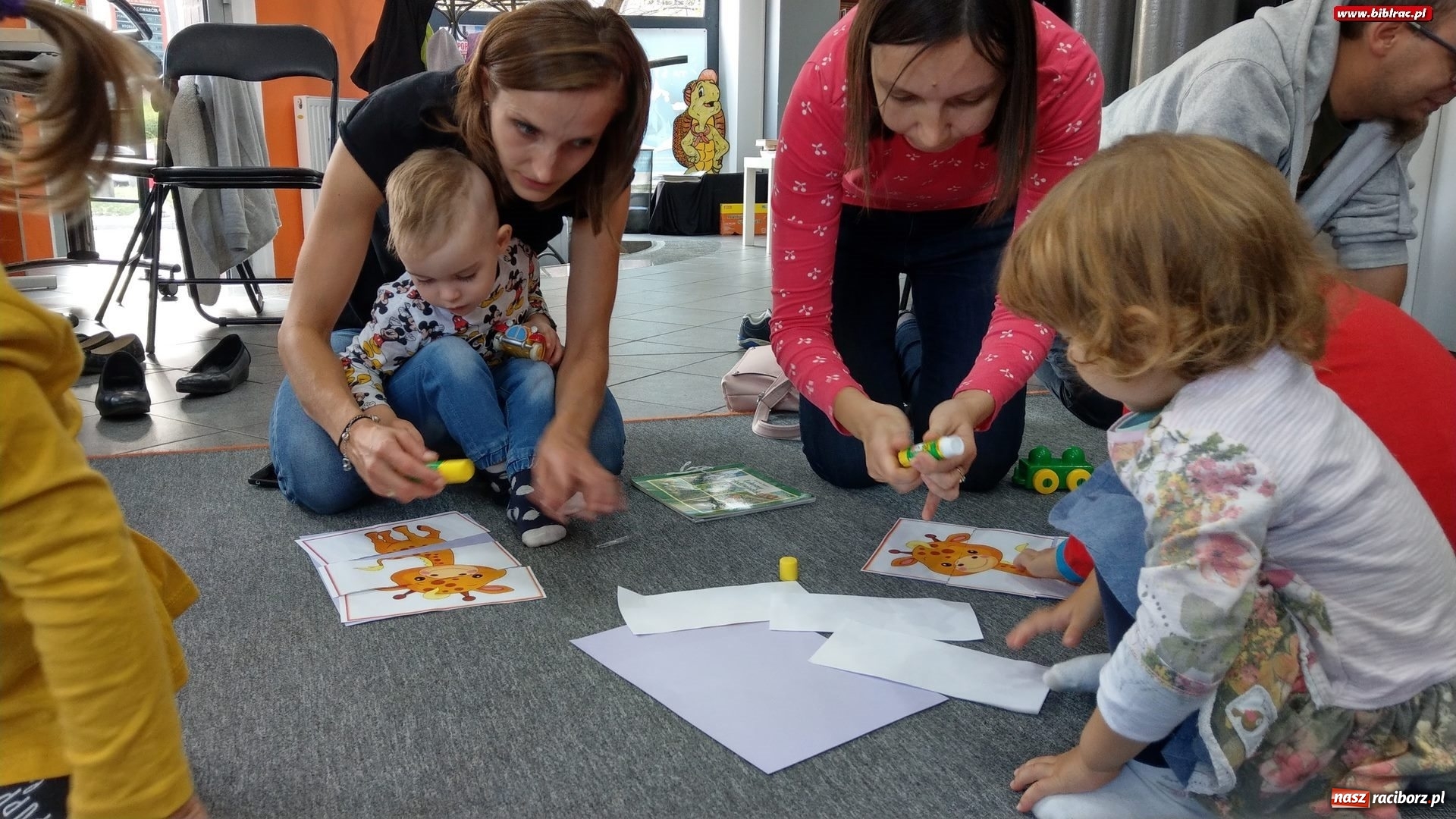 Zdjęcie w galerii na portalu naszraciborz.pl: Zwierzaki-dzieciaki w Klubie Malucha na Ostrogu wiadomości z regionu