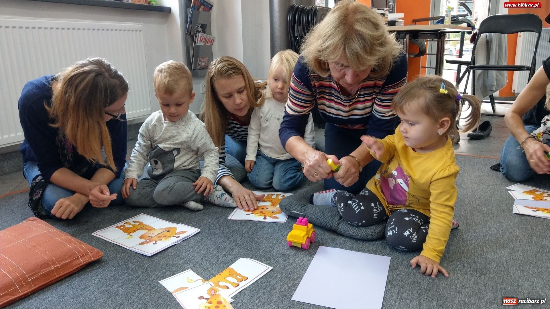 Zdjęcie w galerii na portalu naszraciborz.pl: Zwierzaki-dzieciaki w Klubie Malucha na Ostrogu wiadomości z regionu
