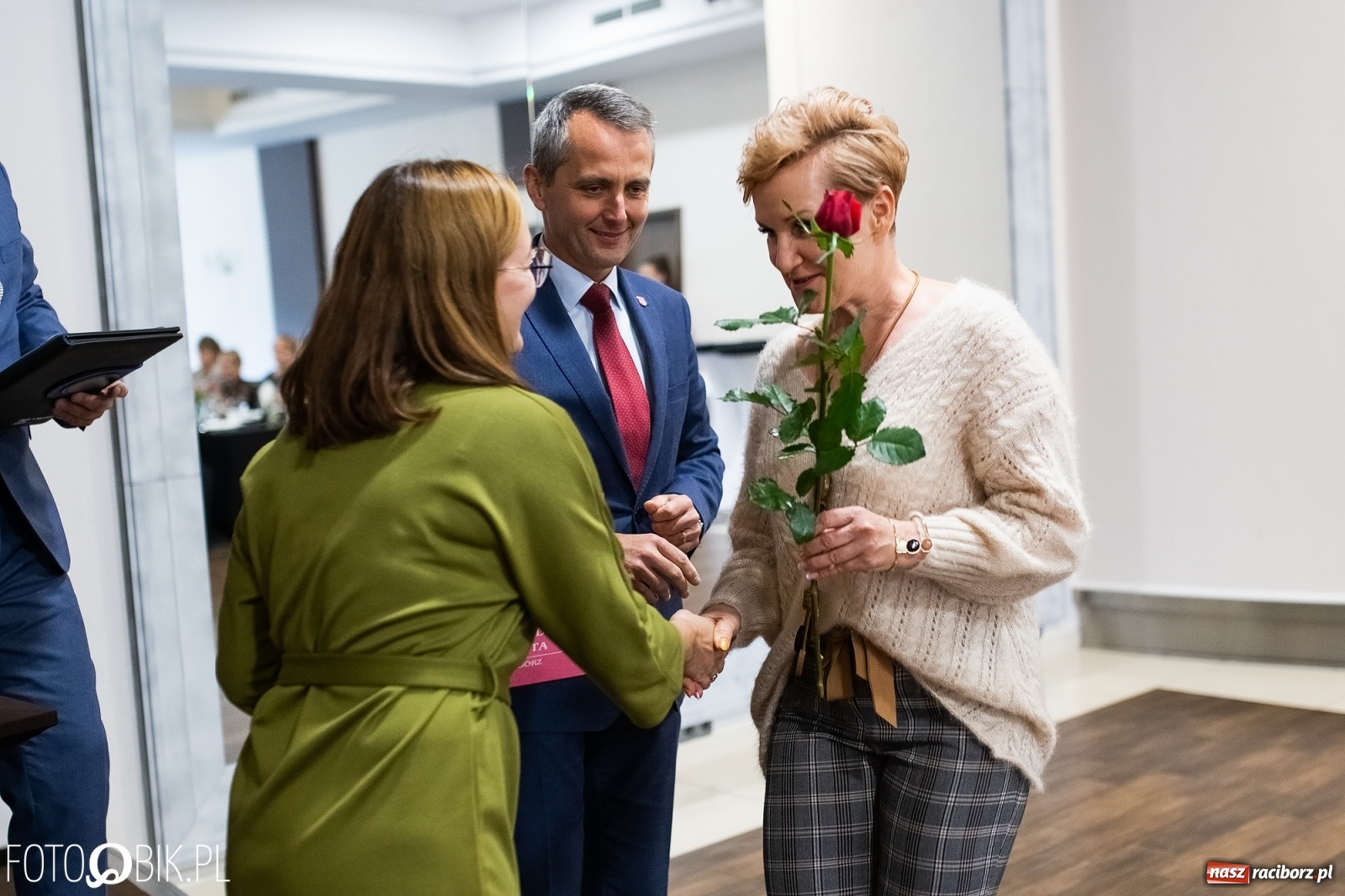Zdjęcie w galerii na portalu naszraciborz.pl: Miejskie obchody Święta Edukacji Narodowej [FOTO] wiadomości z regionu